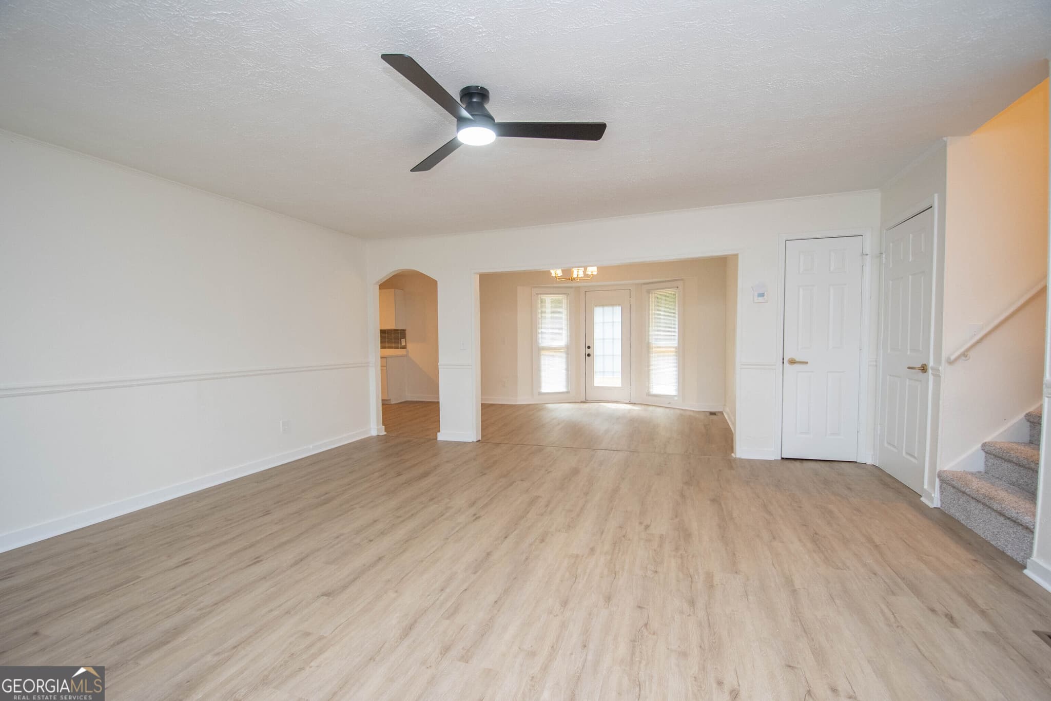 4 bedroom, 2.5 bathroom, 2,084 sq ft single family residence for sale at 240 Hearthstone Drive, Newnan, GA 30263 — photo 3