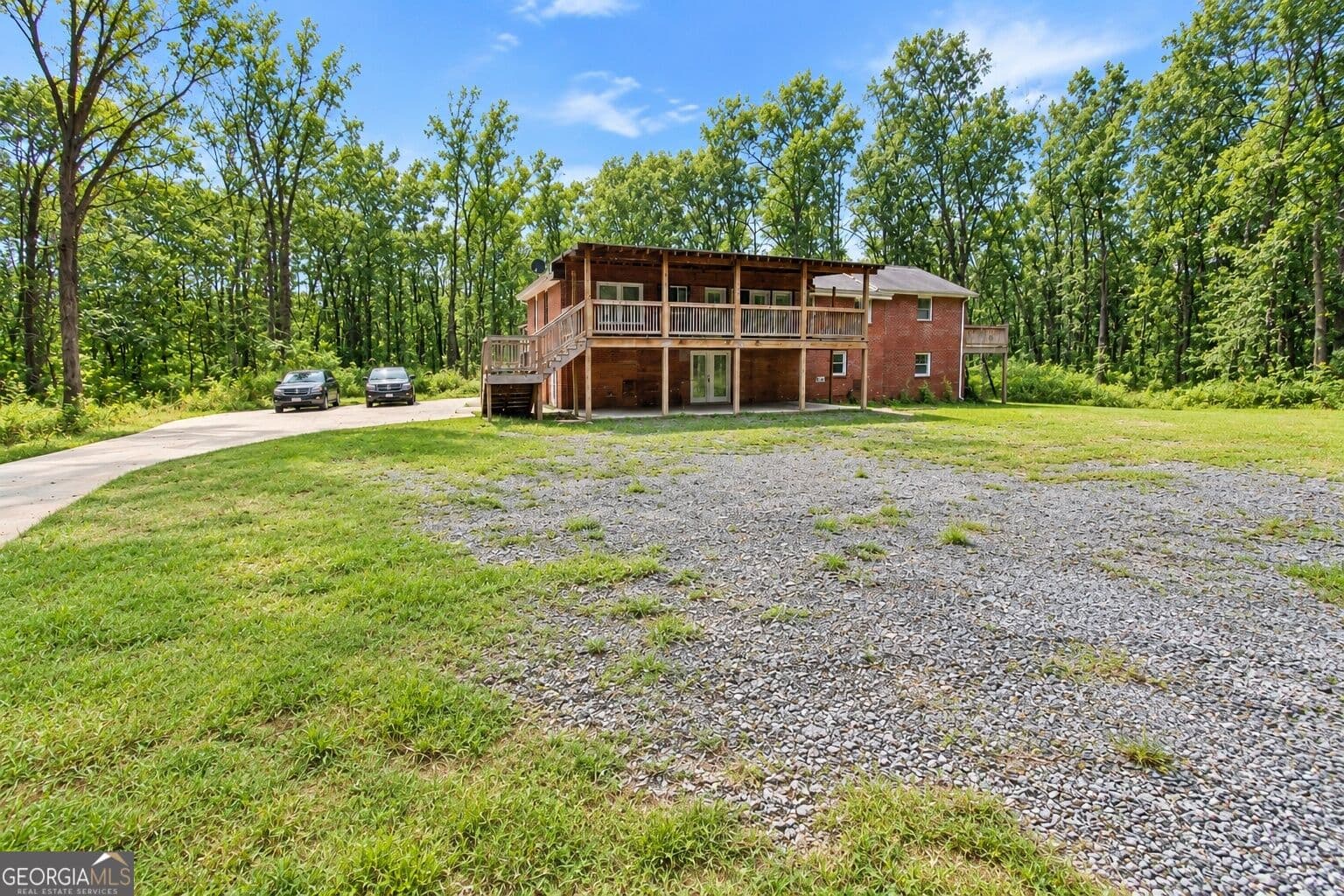 3 bedroom, 2 bathroom, 1,185 sq ft single family residence for sale at 140 Joe Bray Road, Fayetteville, GA 30214 — photo 3