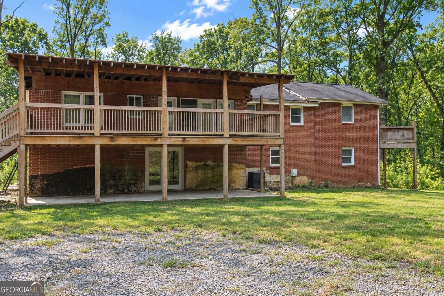 3 bedroom, 2 bathroom, 1,185 sq ft single family residence for sale at 140 Joe Bray Road, Fayetteville, GA 30214 — photo 4