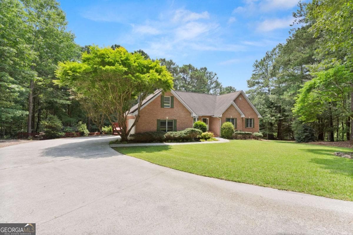 3 bedroom, 3.5 bathroom, 4,210 sq ft single family residence for sale at 2405 Brooks Road, Dacula, GA 30019 — photo 7