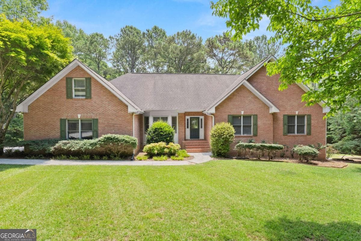 3 bedroom, 3.5 bathroom, 4,210 sq ft single family residence for sale at 2405 Brooks Road, Dacula, GA 30019 — photo 3