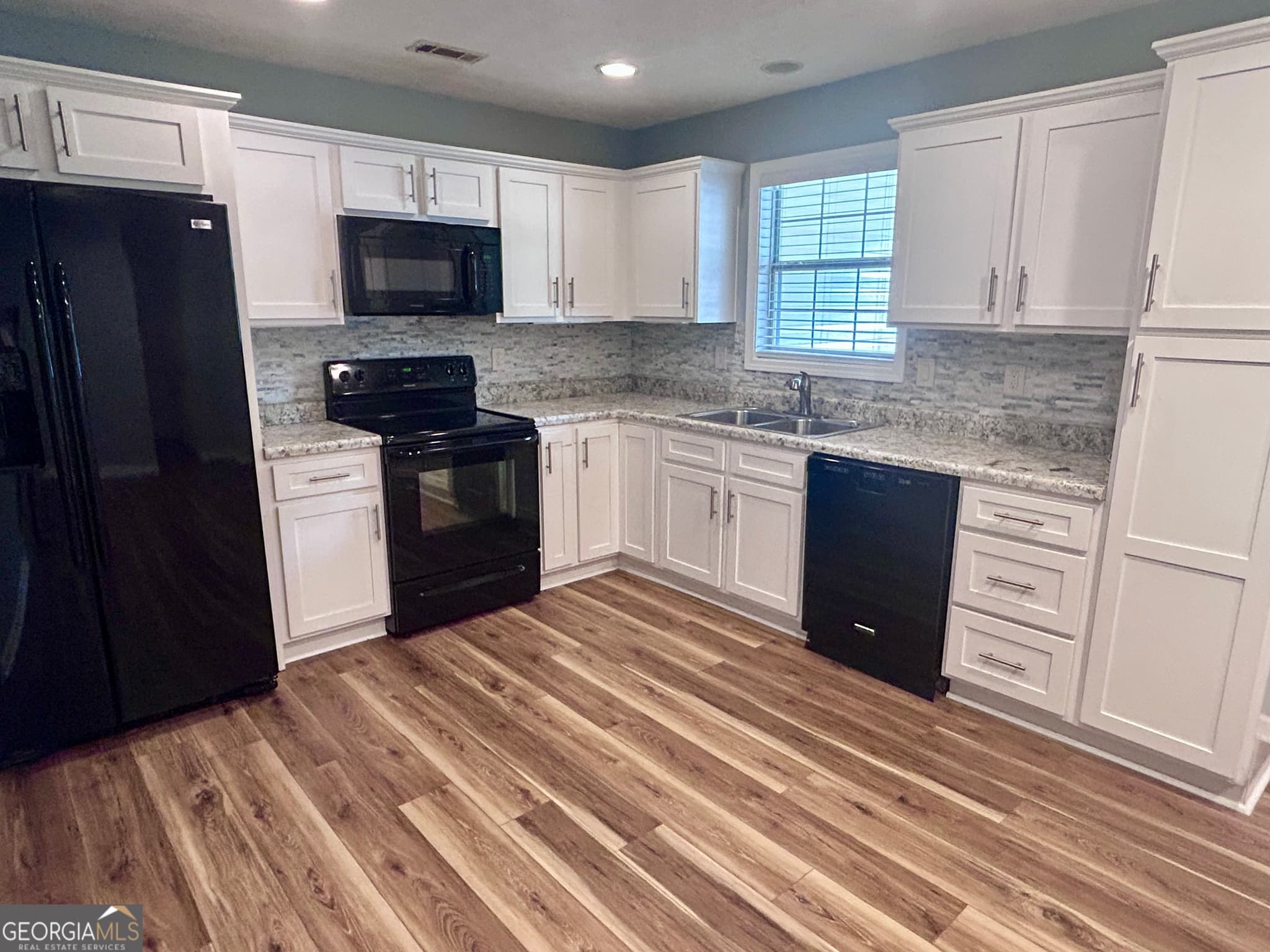 3 bedroom, 2 bathroom, 1,500 sq ft single family residence for sale at 6 Saddlebrook Chase, Senoia, GA 30276 — photo 8