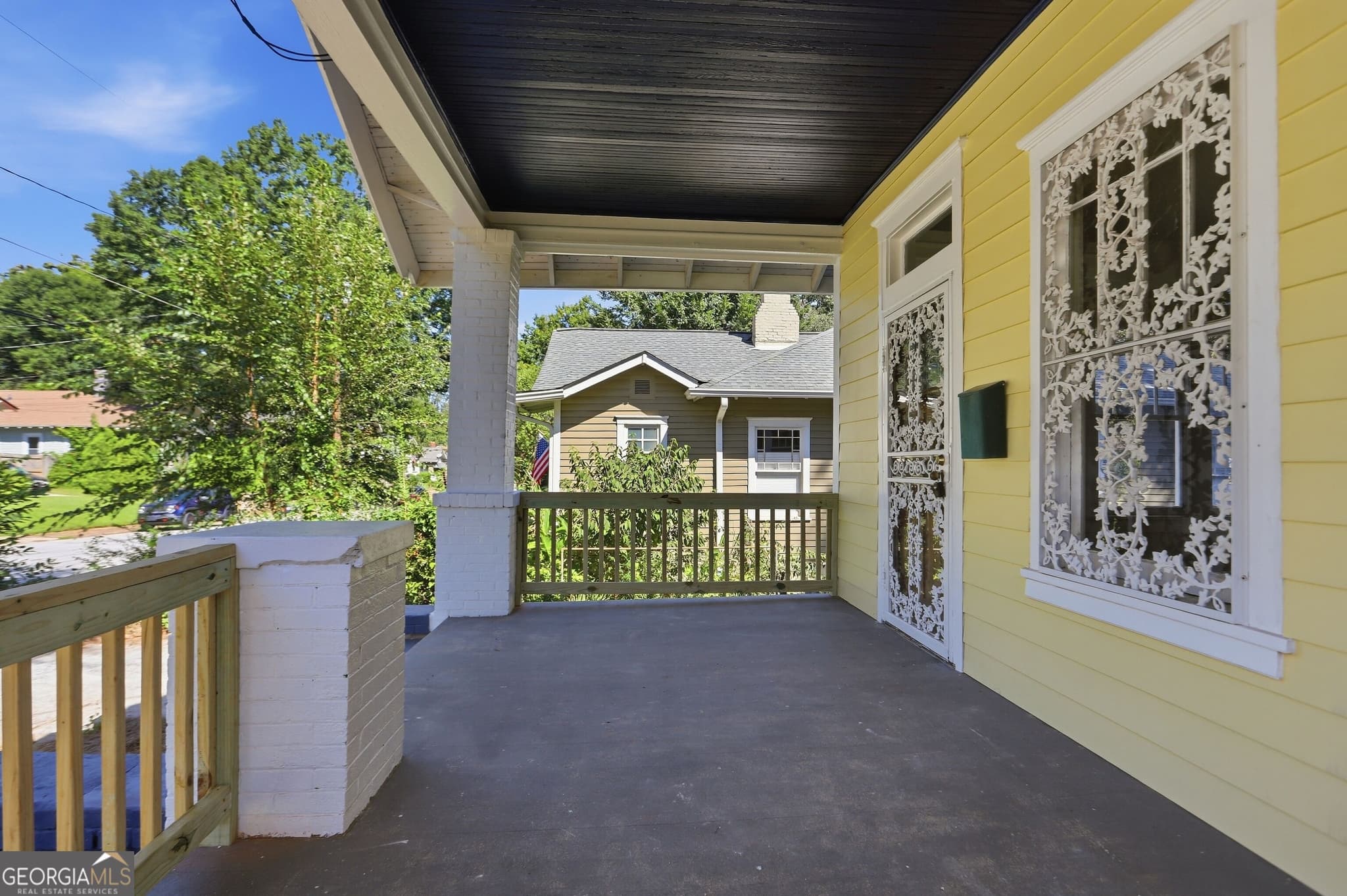 2 bedroom, 2 bathroom, 1,204 sq ft single family residence for sale at 1470 Graham Street, Atlanta, GA 30310 — photo 6