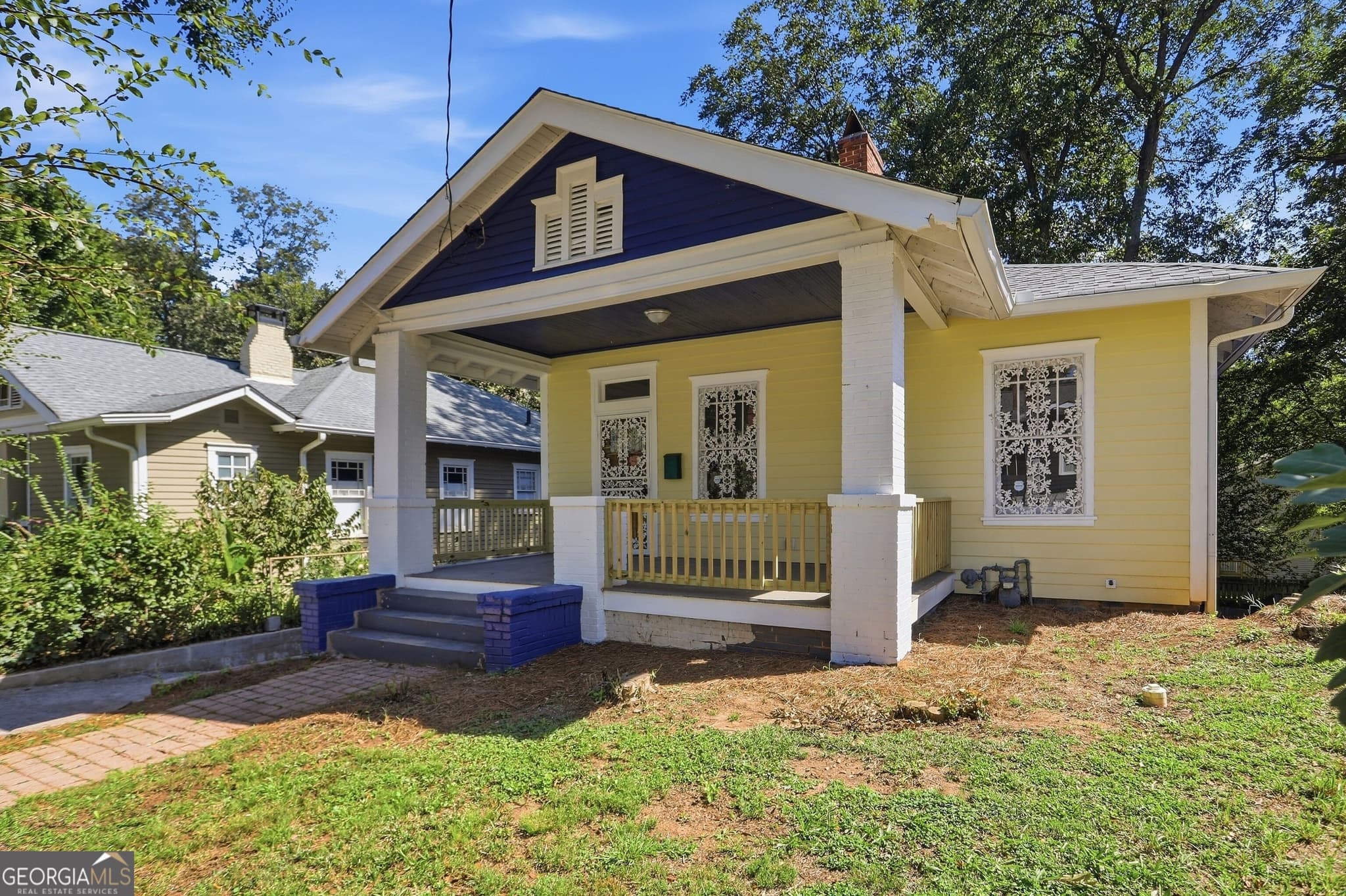2 bedroom, 2 bathroom, 1,204 sq ft single family residence for sale at 1470 Graham Street, Atlanta, GA 30310 — photo 1 of 20