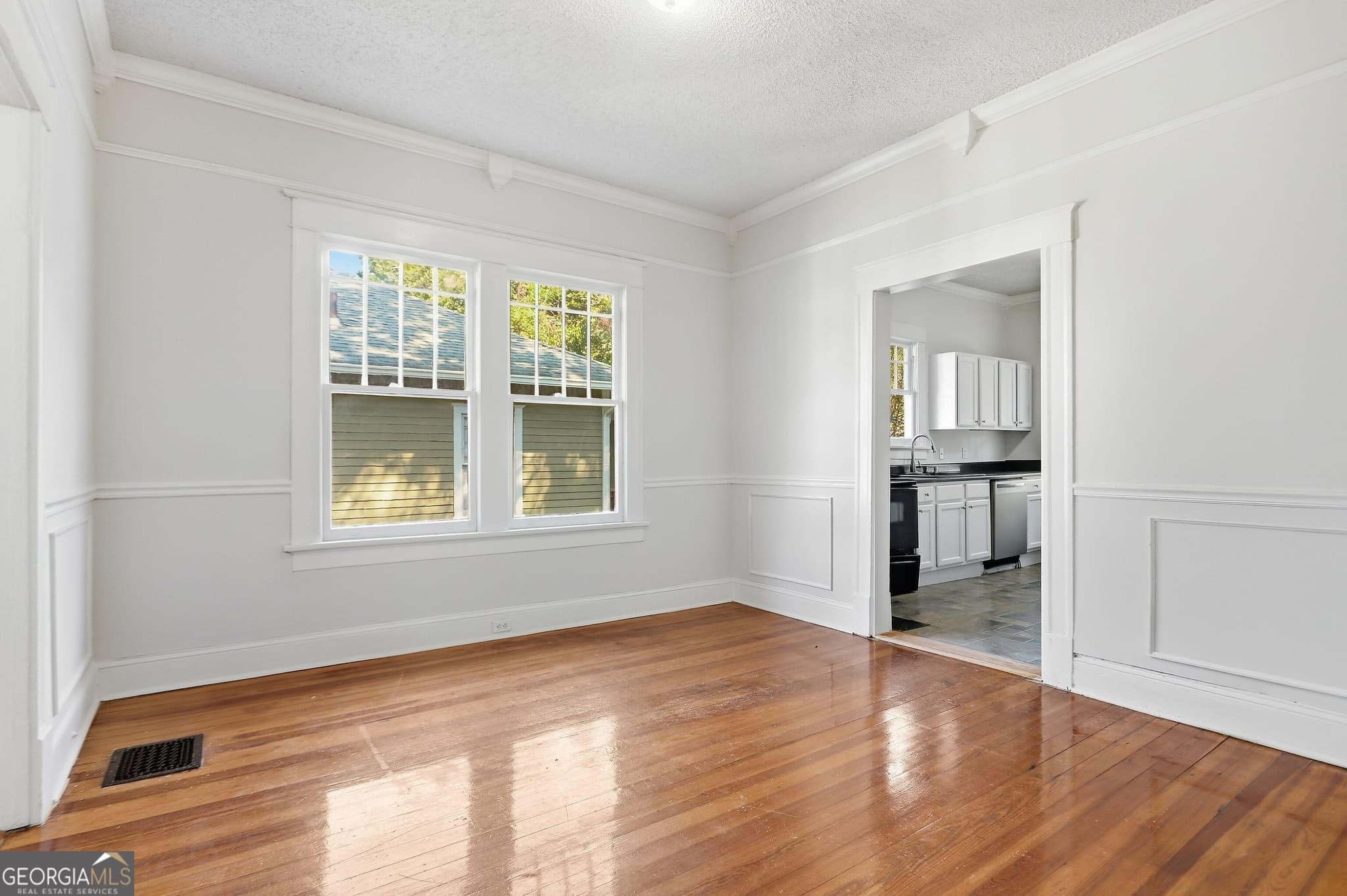 2 bedroom, 2 bathroom, 1,204 sq ft single family residence for sale at 1470 Graham Street, Atlanta, GA 30310 — photo 9