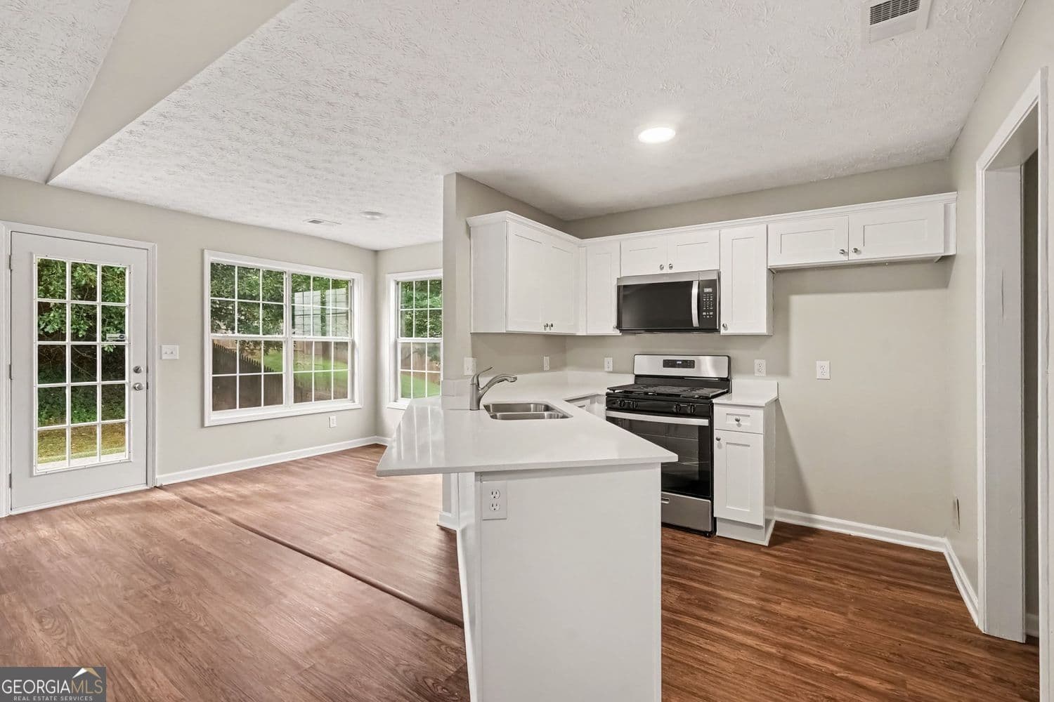 3 bedroom, 2 bathroom, 1,461 sq ft single family residence for sale at 740 Chatham Park Drive, Lawrenceville, GA 30046 — photo 6