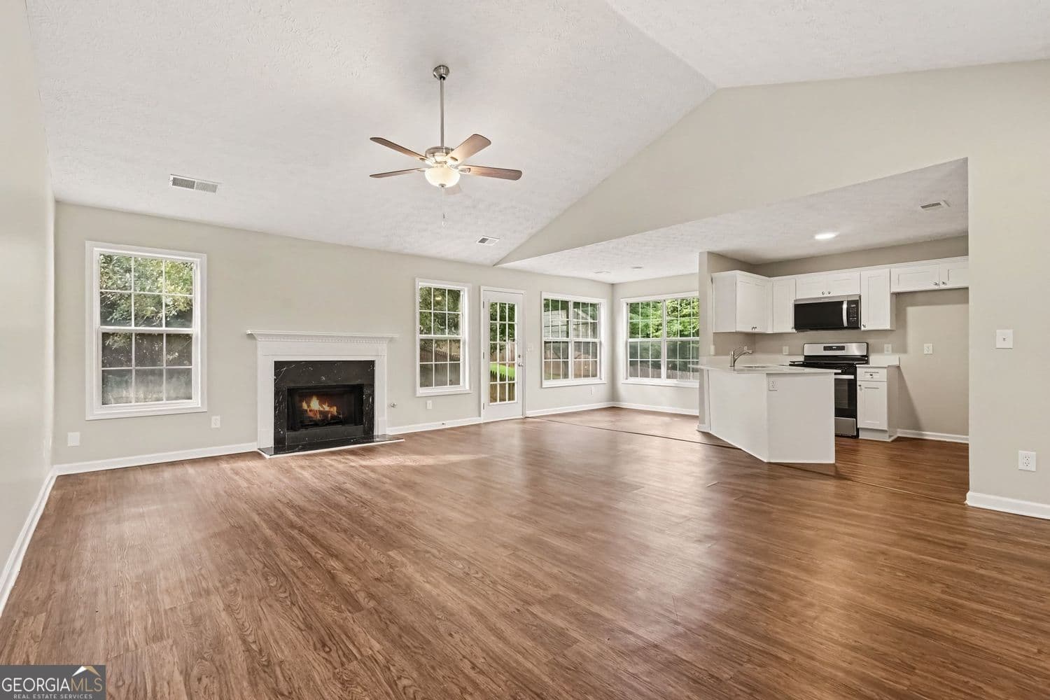 3 bedroom, 2 bathroom, 1,461 sq ft single family residence for sale at 740 Chatham Park Drive, Lawrenceville, GA 30046 — photo 4