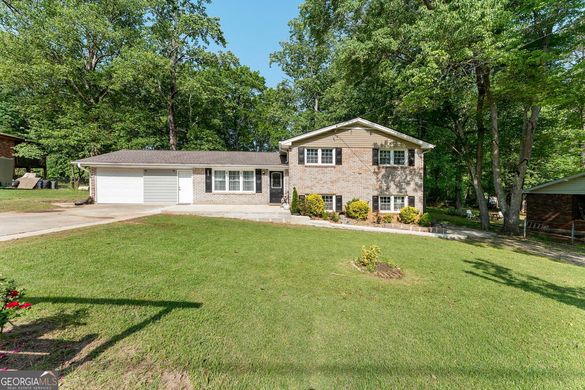 6 bedroom, 3 bathroom single family residence sold at 4070 Lauada Drive, Douglasville, GA 30135