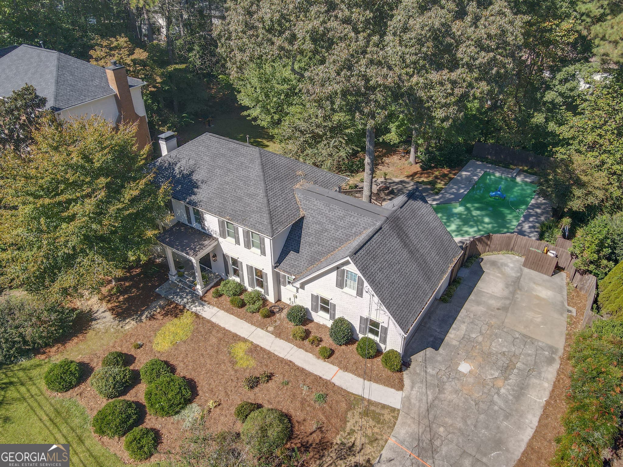 4 bedroom, 3.5 bathroom, 3,955 sq ft single family residence for sale at 3649 Allenhurst Drive, Peachtree Corners, GA 30092 — photo 2
