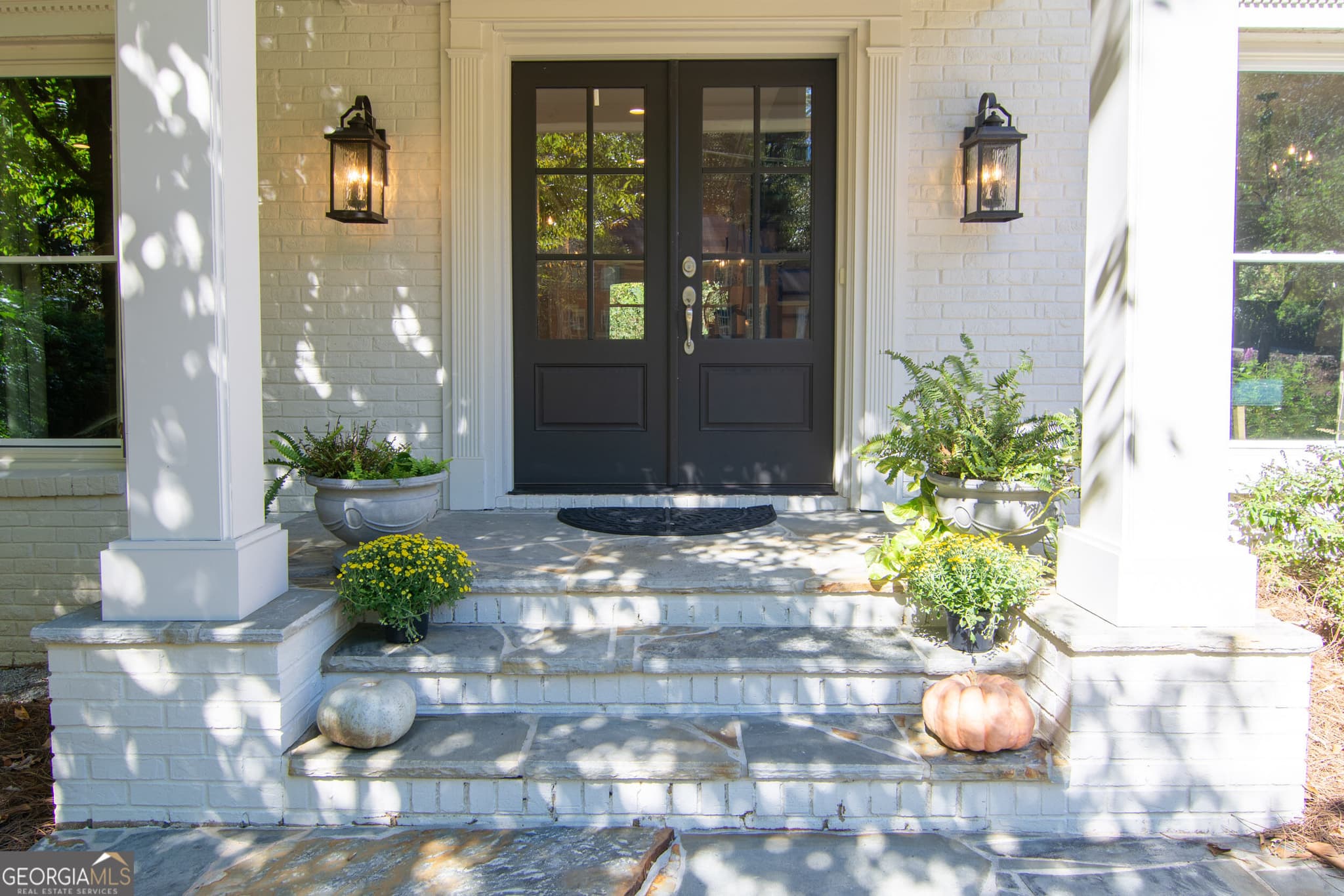 4 bedroom, 3.5 bathroom, 3,955 sq ft single family residence for sale at 3649 Allenhurst Drive, Peachtree Corners, GA 30092 — photo 6