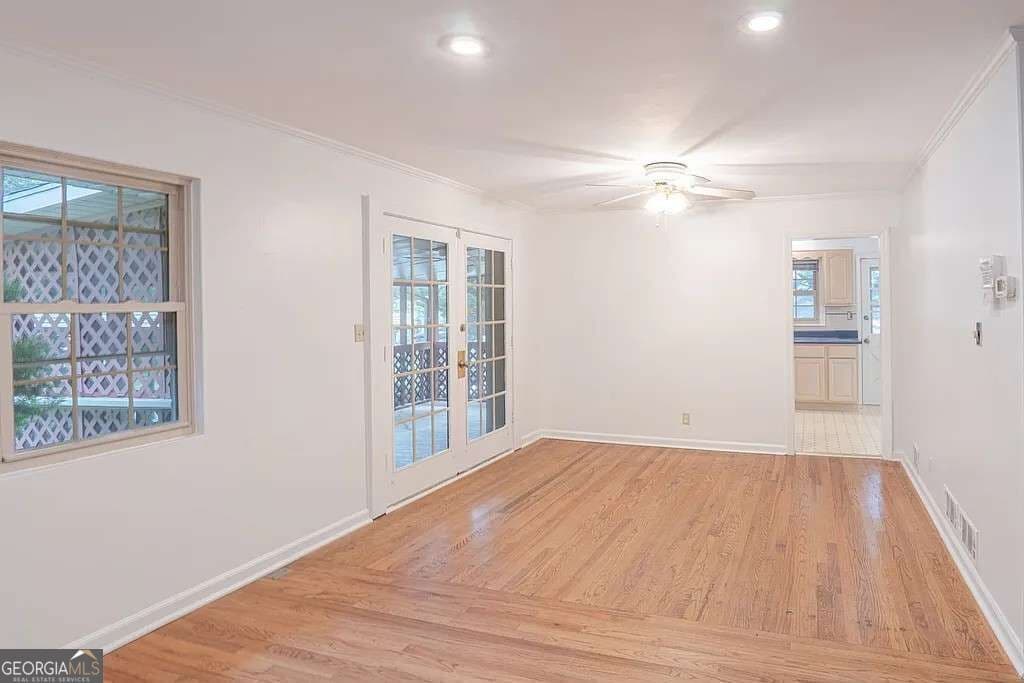 2 bedroom, 1.5 bathroom single family residence for rent at 3021 Old Concord Road, Smyrna, GA 30082 for $2,000 a month — photo 6