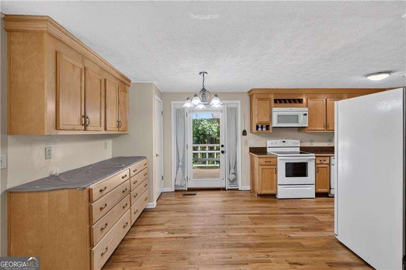 3 bedroom, 2 bathroom, 1,458 sq ft single family residence for sale at 3232 Morgan Road, Temple, GA 30179 — photo 7