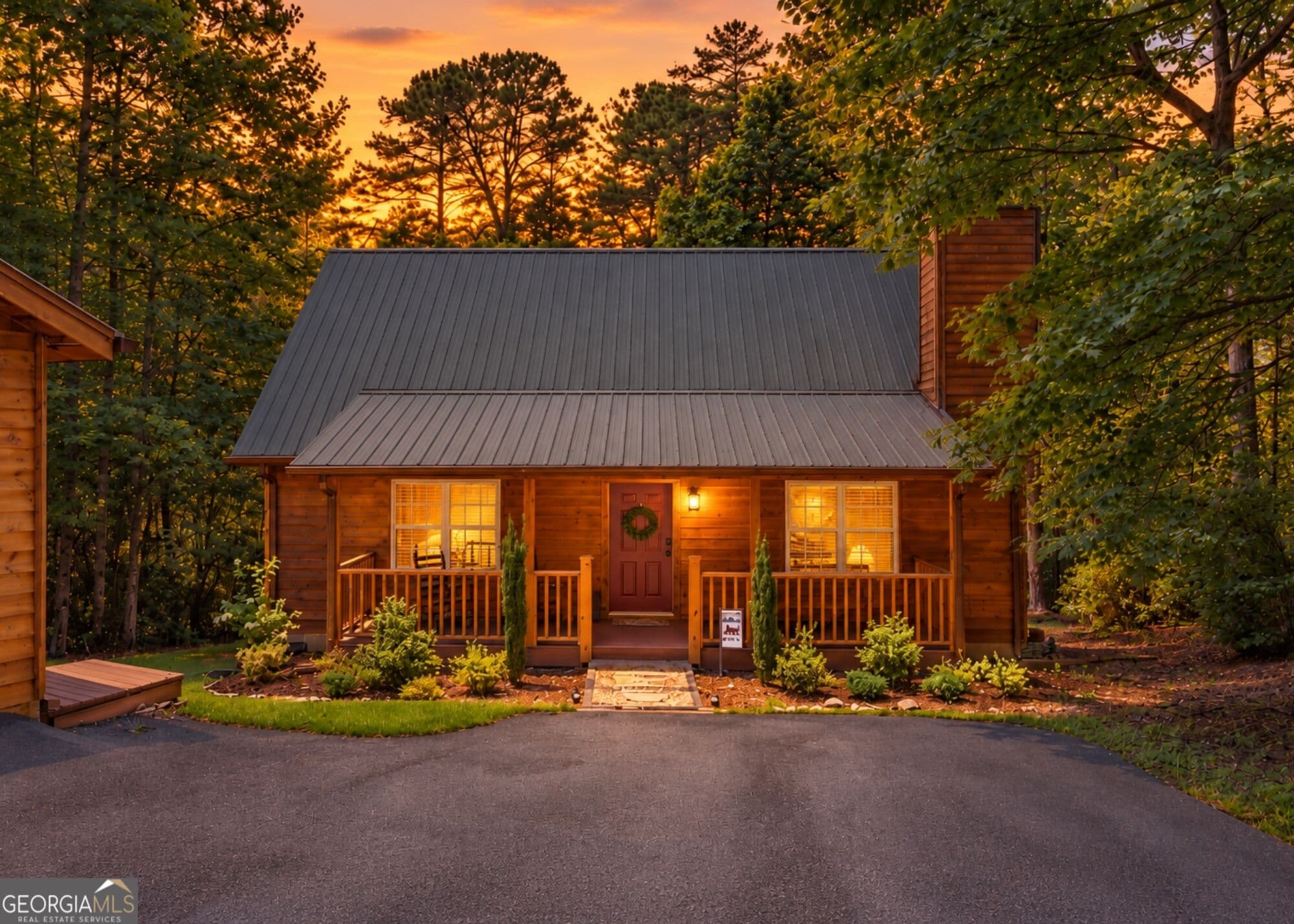 2 bedroom, 2 bathroom, 1,536 sq ft cabin,single family residence for sale at 80 Windchase Lane, Sautee Nacoochee, GA 30571 — photo 3