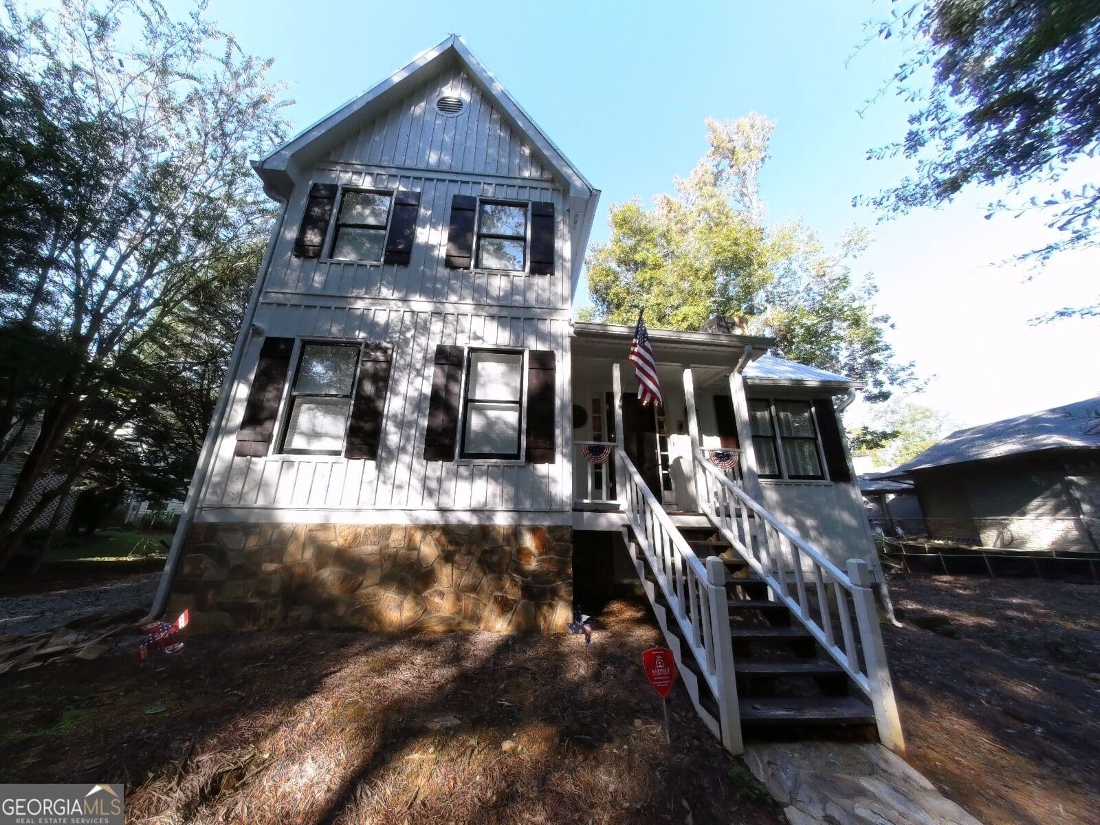 3 bedroom, 2 bathroom, 1,518 sq ft single family residence for rent at 1240 Stoneridge Circle, White Plains, GA 30678 for $4,000 a month — photo 1 of 13