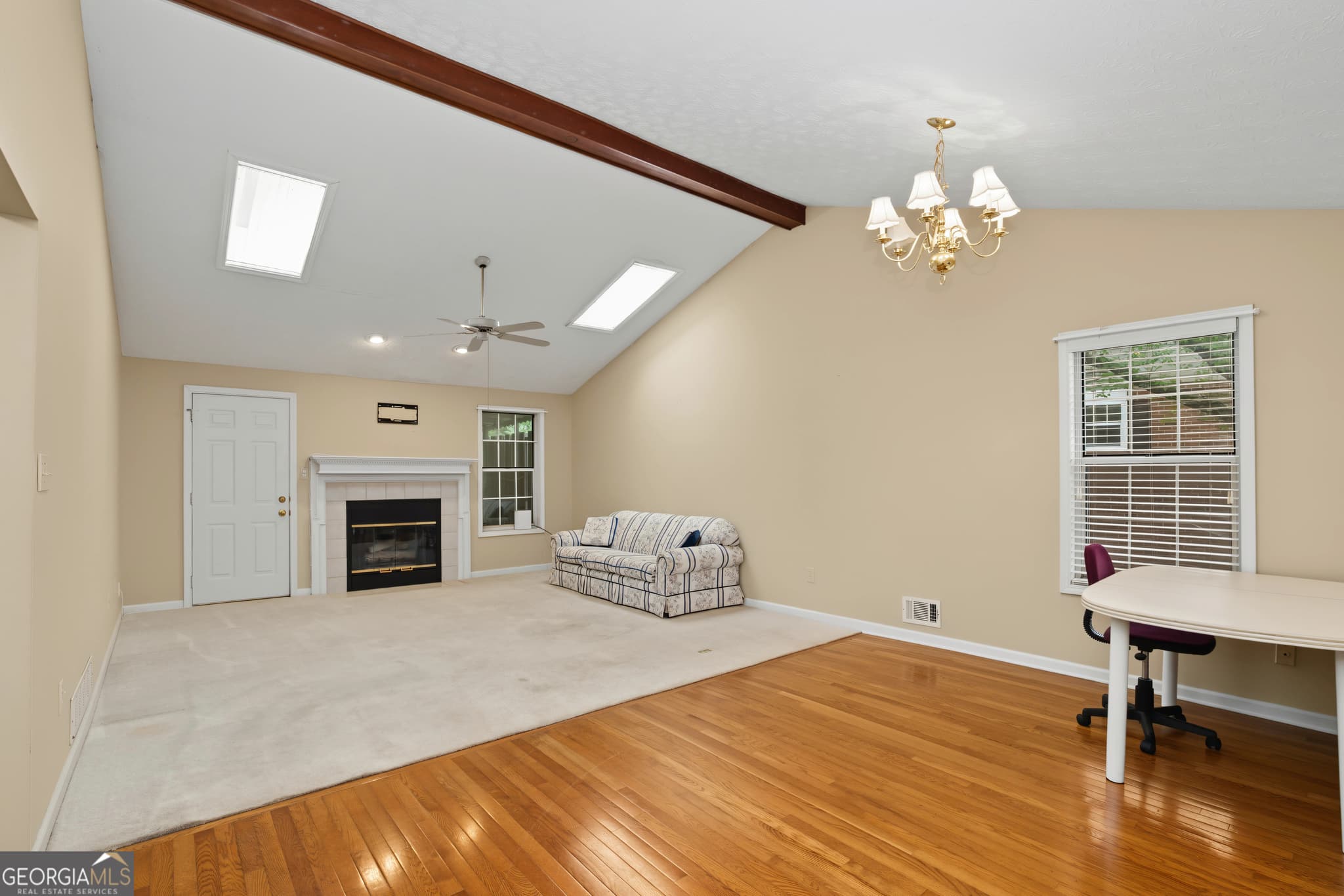2 bedroom, 2 bathroom, 1,725 sq ft single family residence for sale at 265 Lagrange Court, Fayetteville, GA 30214 — photo 5