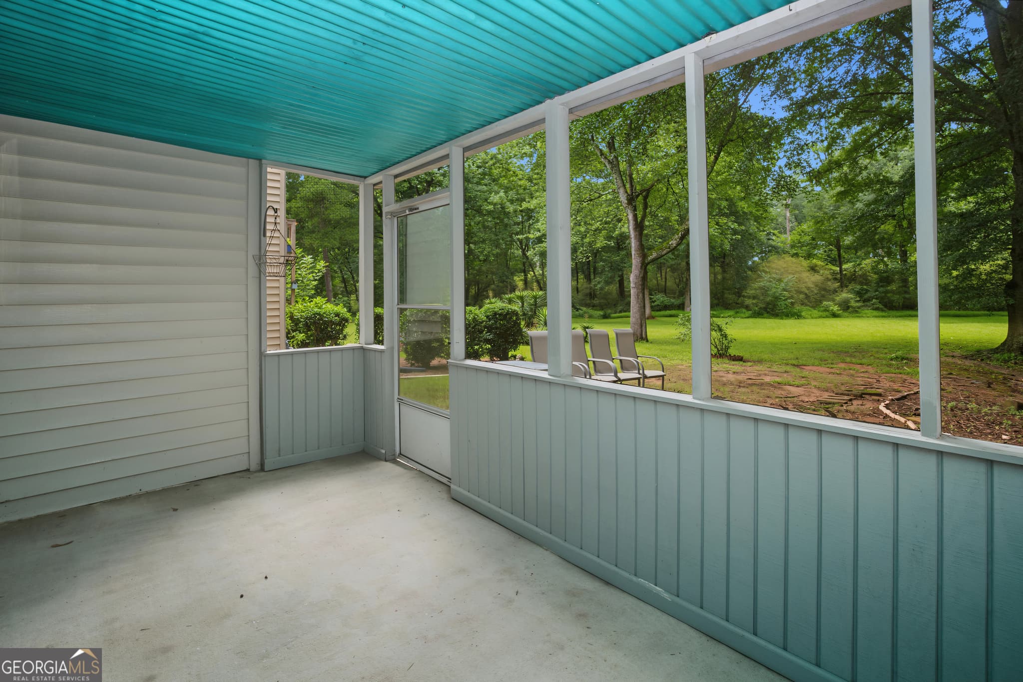 2 bedroom, 2 bathroom, 1,725 sq ft single family residence for sale at 265 Lagrange Court, Fayetteville, GA 30214 — photo 4