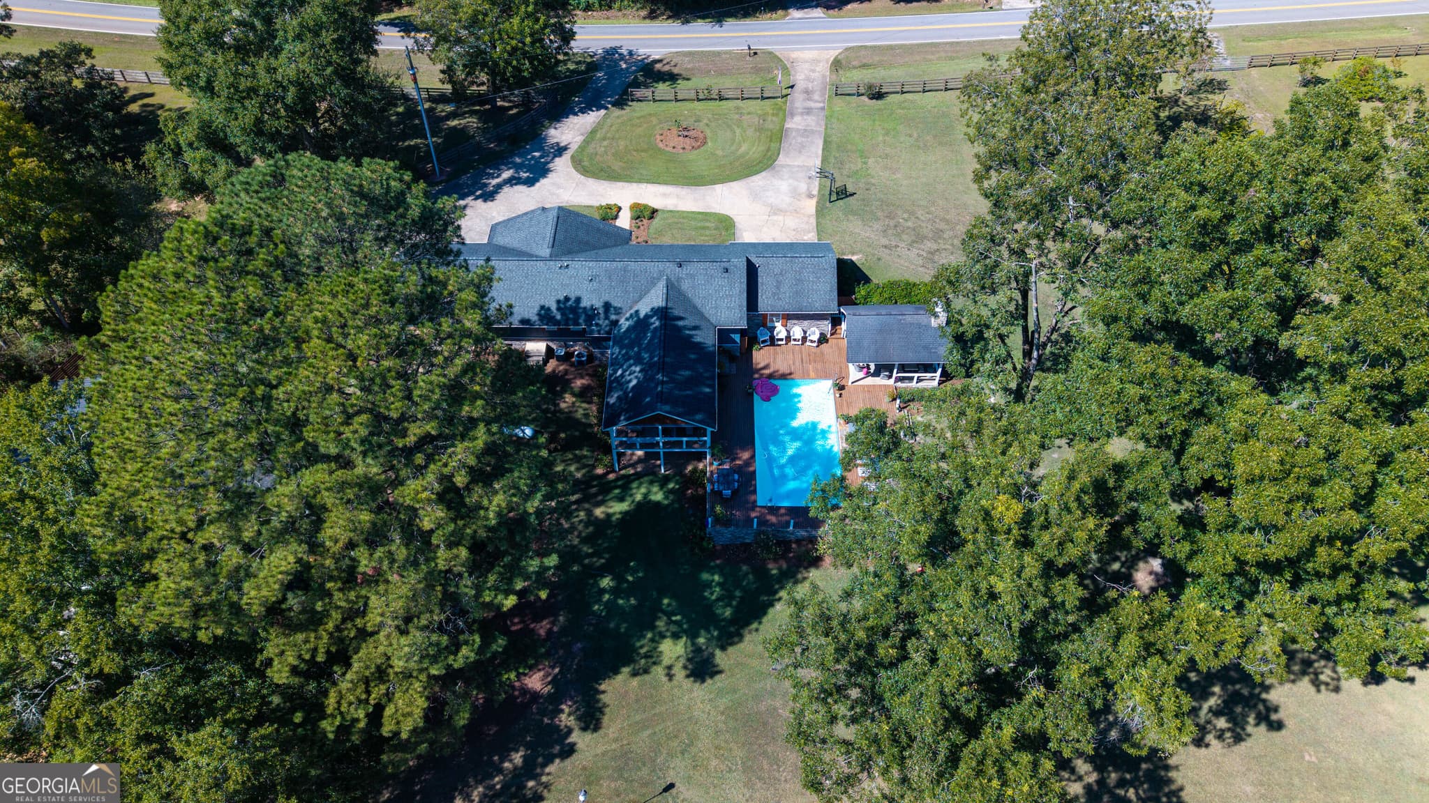 5 bedroom, 4 bathroom, 4,125 sq ft single family residence under contract at 733_763 Glass Bridge Road, Lagrange, GA 30240 — photo 5