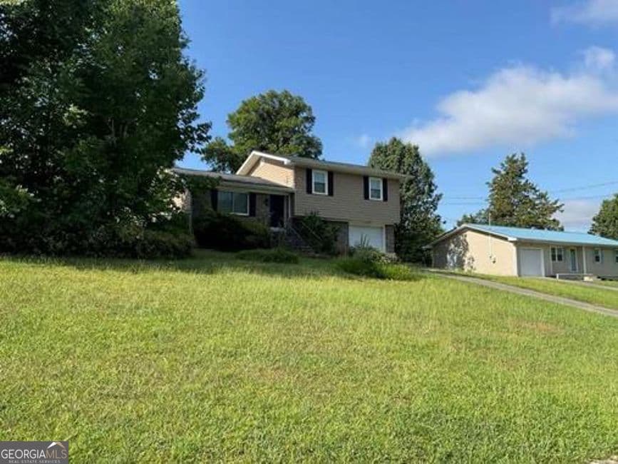 3 bedroom, 1.5 bathroom, 1,056 sq ft single family residence for sale at 254 Pine Street, Ringgold, GA 30736