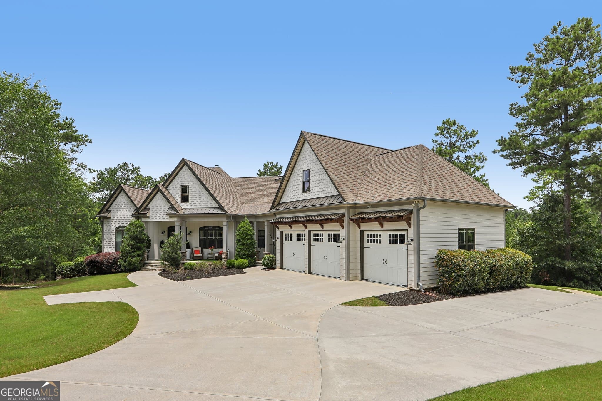 8 bedroom, 7 bathroom, 6,839 sq ft single family residence for sale at 109 Sagewood Court, Newnan, GA 30265 — photo 2