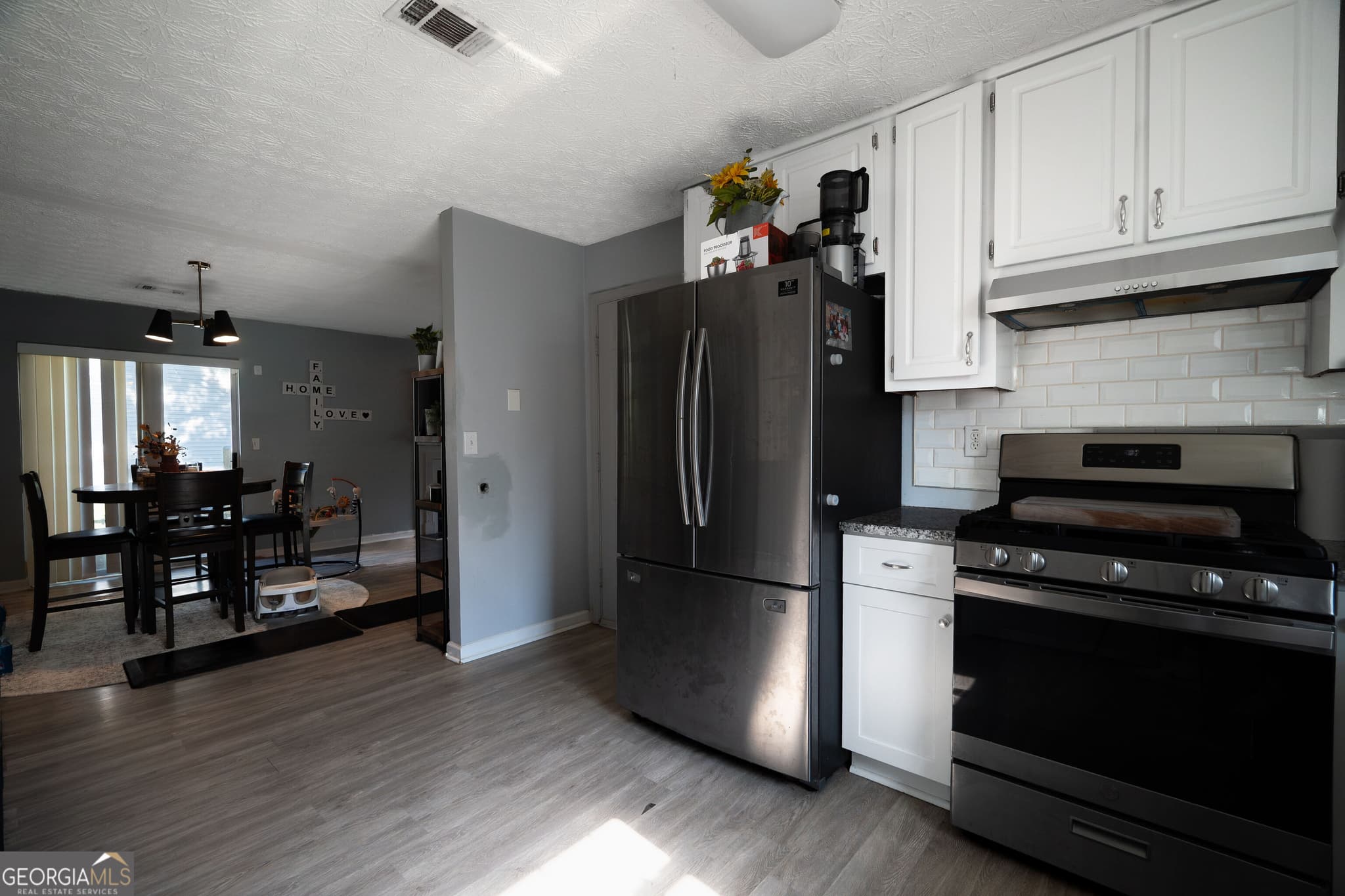 3 bedroom, 2 bathroom, 1,152 sq ft single family residence for sale at 1302 Iron Gate Boulevard, Jonesboro, GA 30238 — photo 5