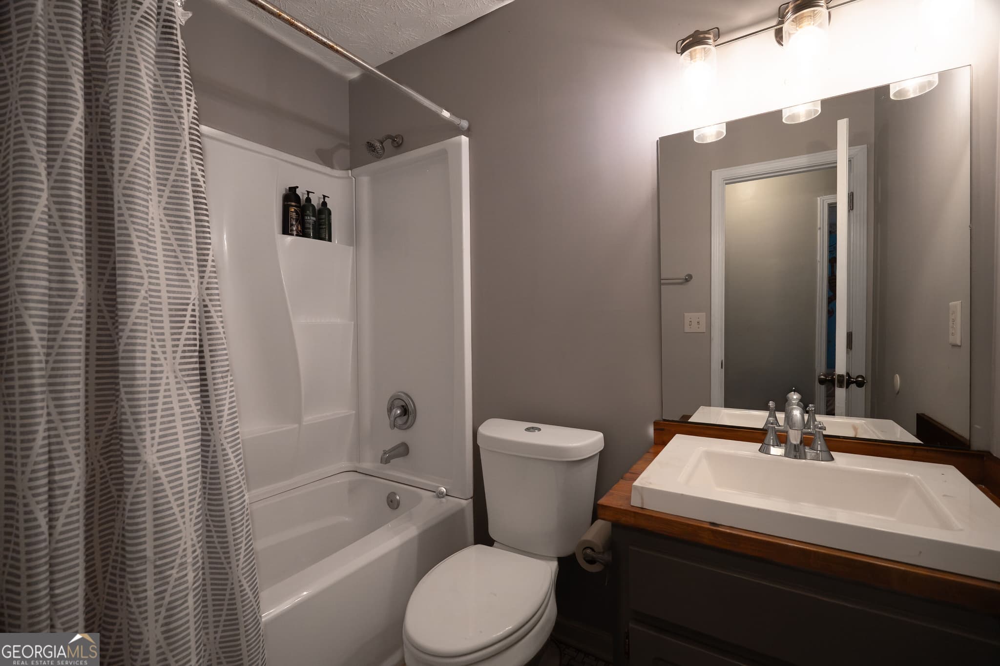 3 bedroom, 2 bathroom, 1,152 sq ft single family residence for sale at 1302 Iron Gate Boulevard, Jonesboro, GA 30238 — photo 10