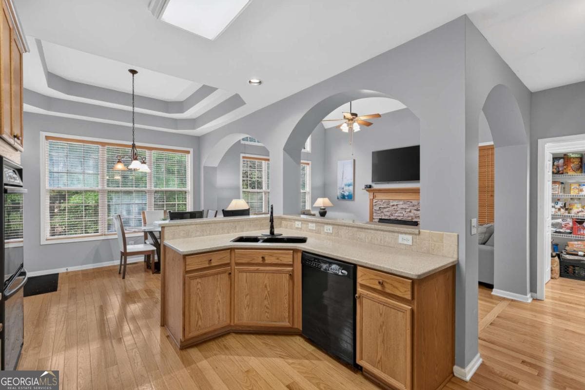 7 bedroom, 4 bathroom single family residence for sale at 3273 Thornecreek Drive, Douglasville, GA 30135 — photo 3