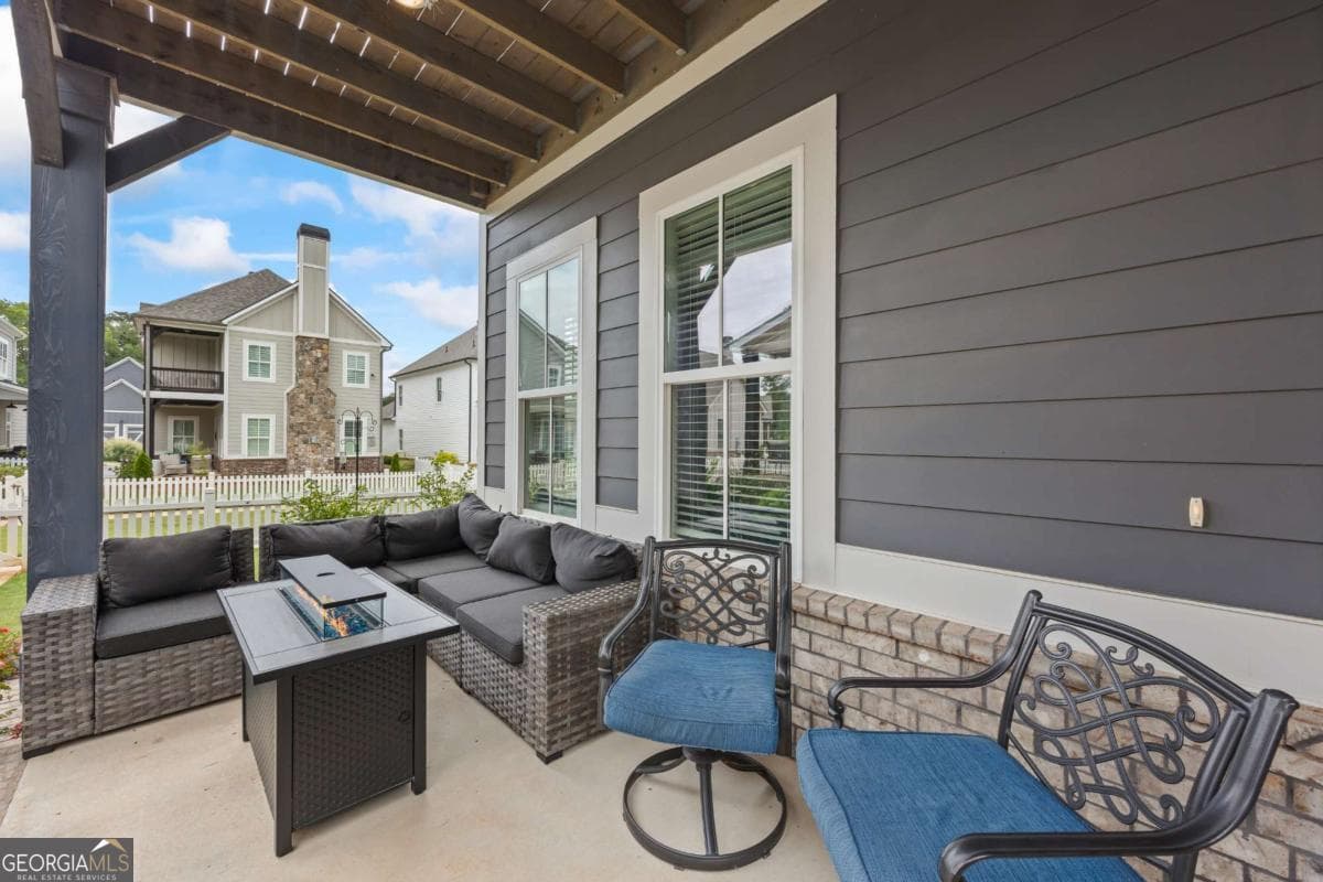 4 bedroom, 3.5 bathroom, 2,948 sq ft single family residence for sale at 1230 Silo Bend, Watkinsville, GA 30677 — photo 4