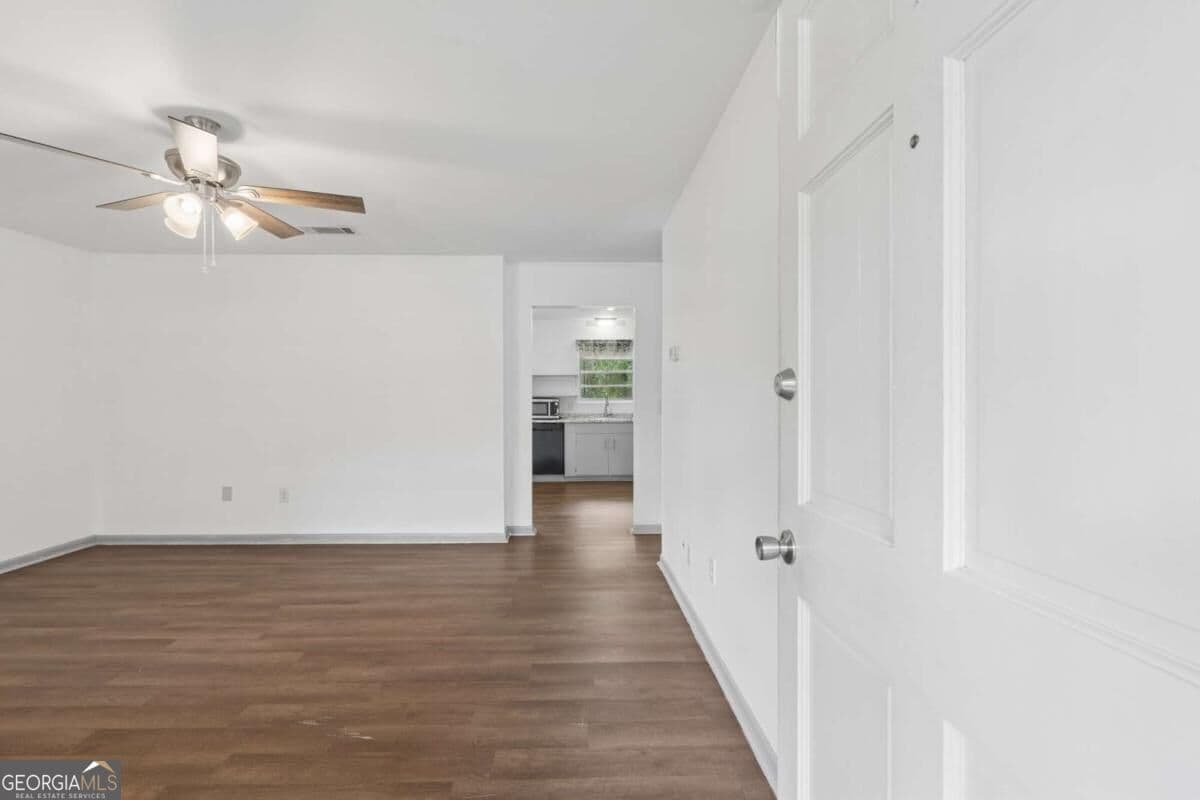3 bedroom, 2 bathroom, 1,232 sq ft single family residence for sale at 200 Becky Street, Hinesville, GA 31313 — photo 7