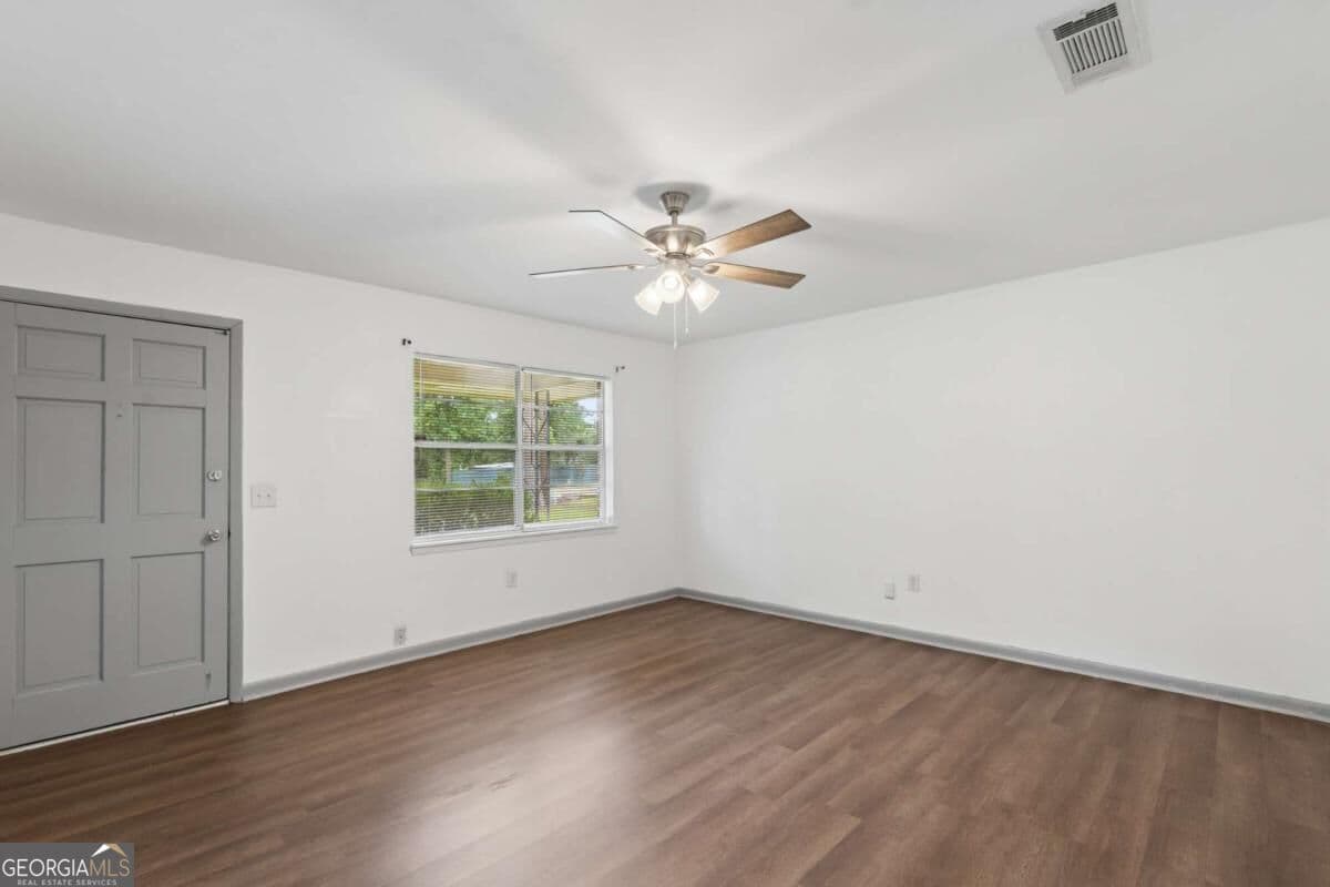 3 bedroom, 2 bathroom, 1,232 sq ft single family residence for sale at 200 Becky Street, Hinesville, GA 31313 — photo 8
