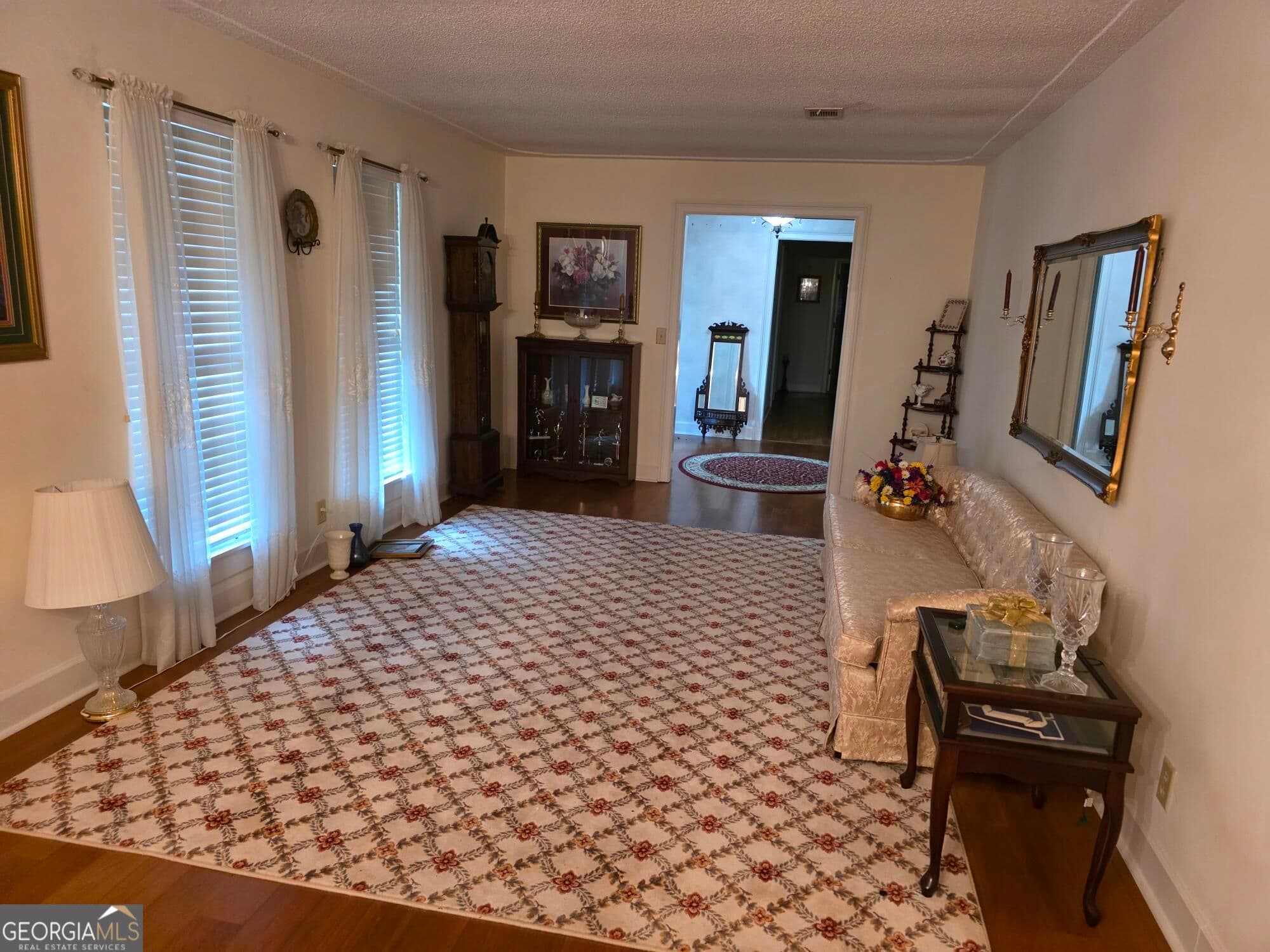 3 bedroom, 2 bathroom, 2,761 sq ft single family residence for sale at 350 Castlegate Road, Macon, GA 31210 — photo 3