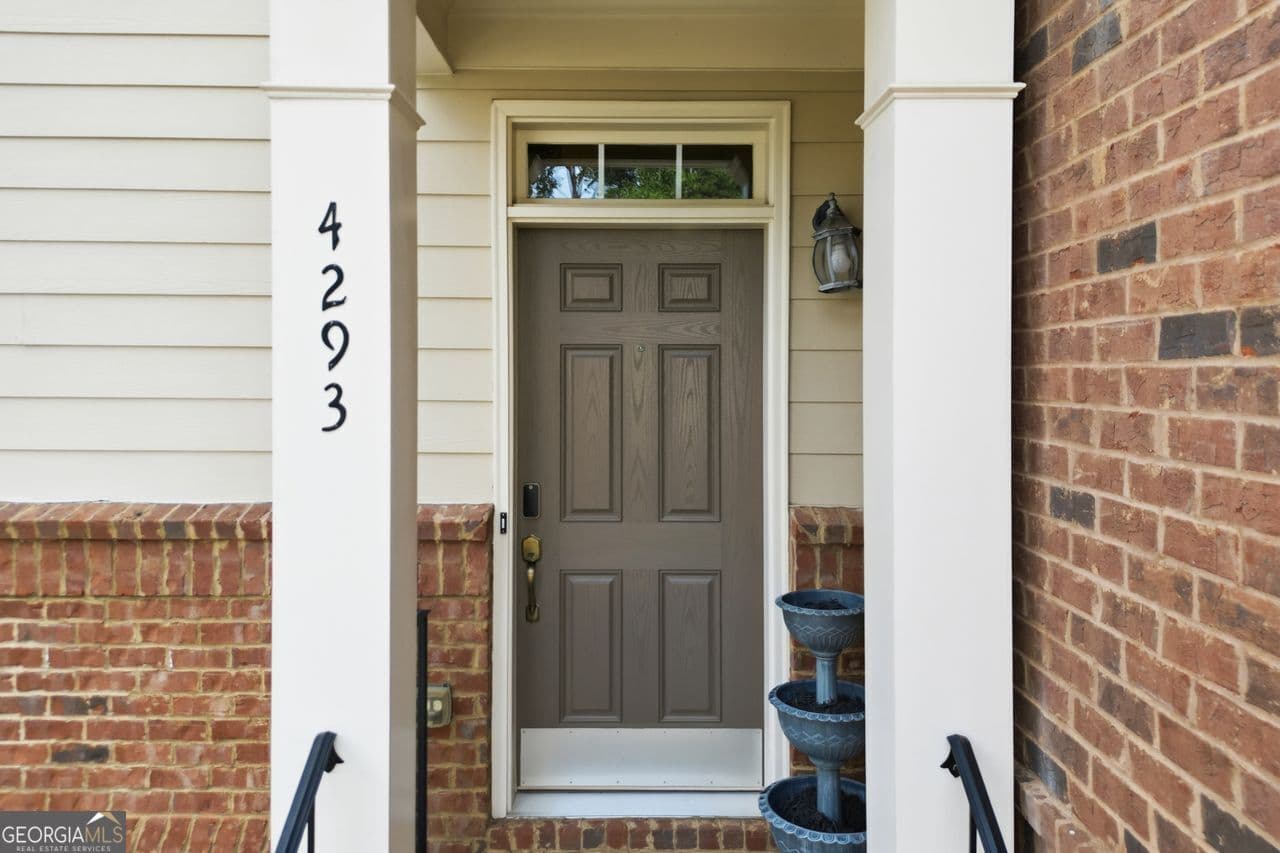 4 bedroom, 3.5 bathroom, 2,300 sq ft single family residence for sale at 4293 Laurel Creek Court 10, Smyrna, GA 30080 — photo 5