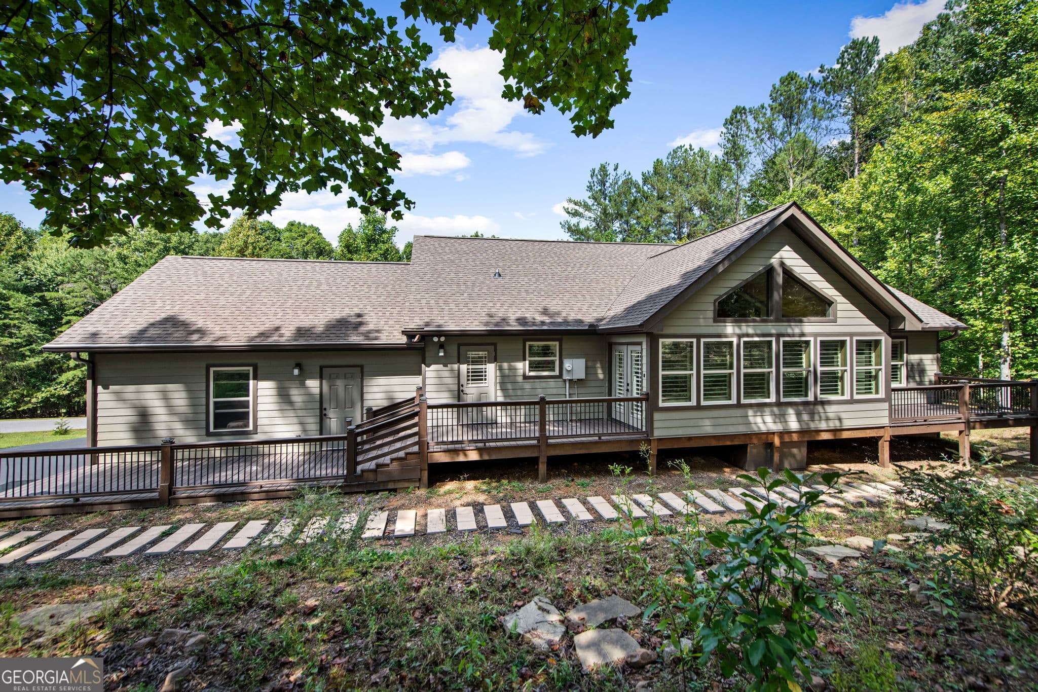 3 bedroom, 2 bathroom, 1,904 sq ft single family residence for sale at 105 Loftis Mtn Road, Blairsville, GA 30512 — photo 6