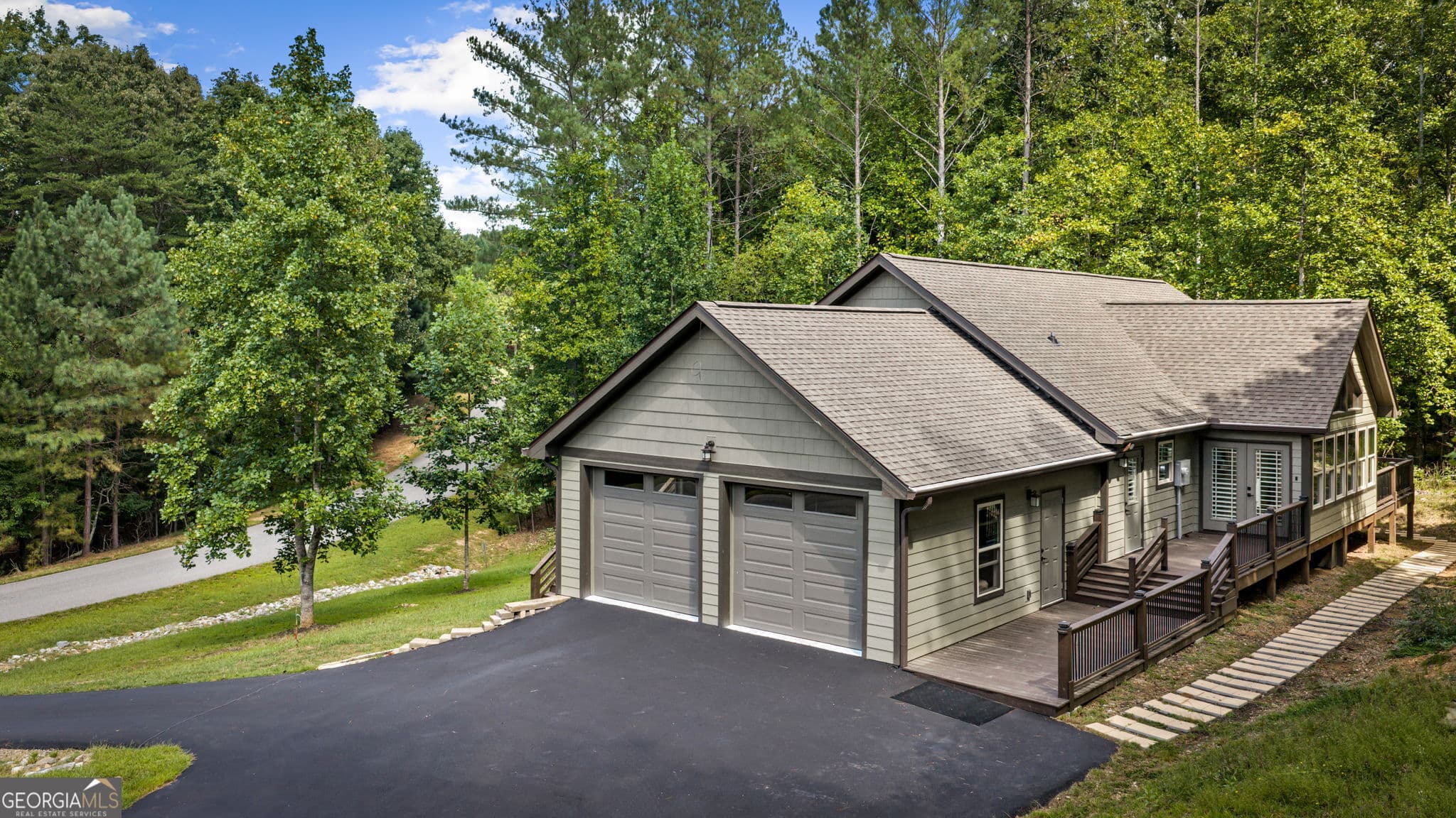 3 bedroom, 2 bathroom, 1,904 sq ft single family residence for sale at 105 Loftis Mtn Road, Blairsville, GA 30512 — photo 5