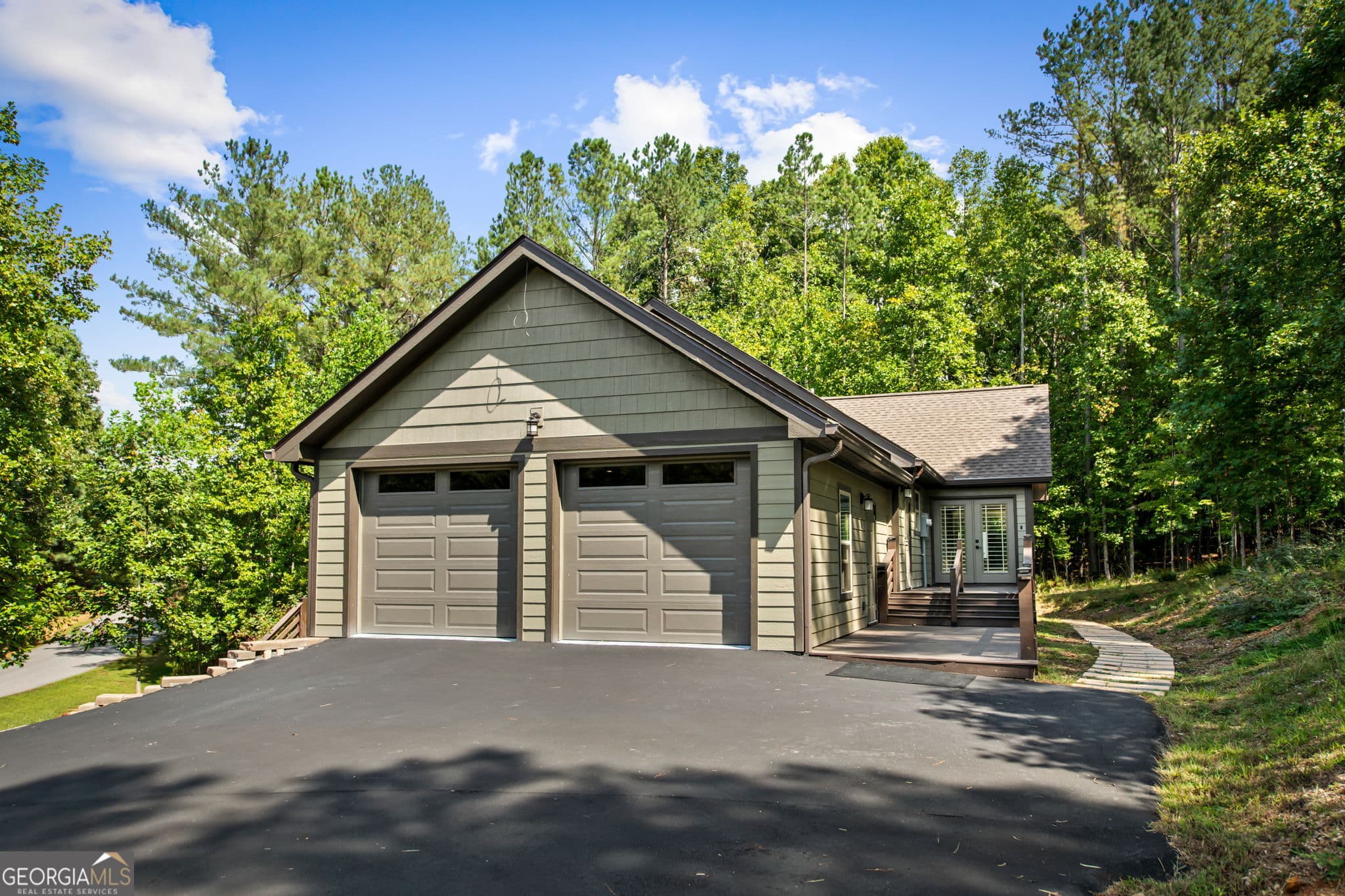 3 bedroom, 2 bathroom, 1,904 sq ft single family residence for sale at 105 Loftis Mtn Road, Blairsville, GA 30512 — photo 4