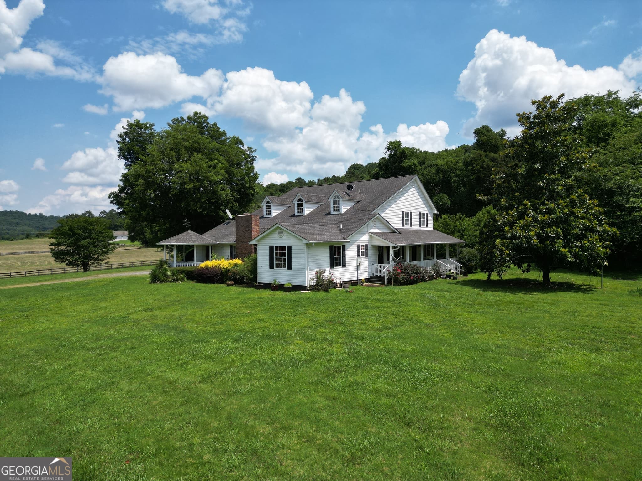 5 bedroom, 4 bathroom, 3,740 sq ft single family residence for sale at 5627 Cave Spring Road, Cave Spring, GA 30124 — photo 4