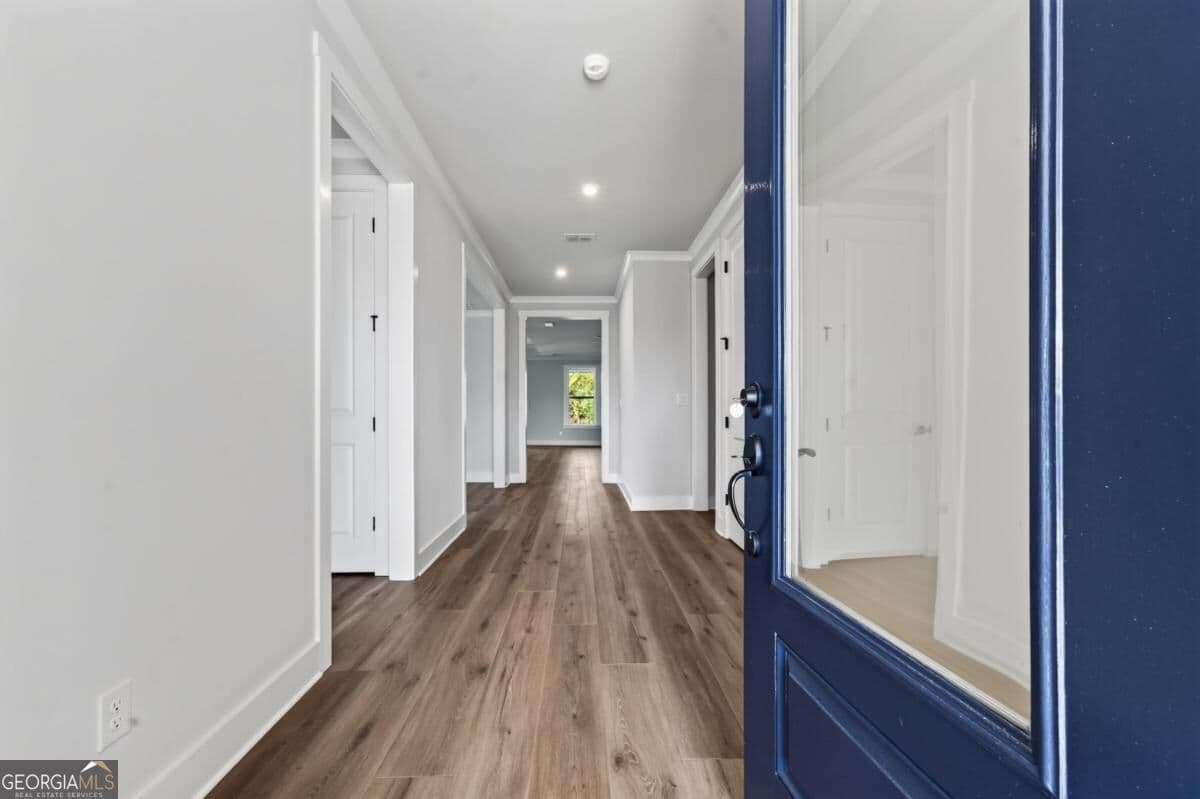3 bedroom, 3.5 bathroom, 2,876 sq ft single family residence for sale at 1403 Canoe Drive, Greensboro, GA 30642 — photo 6