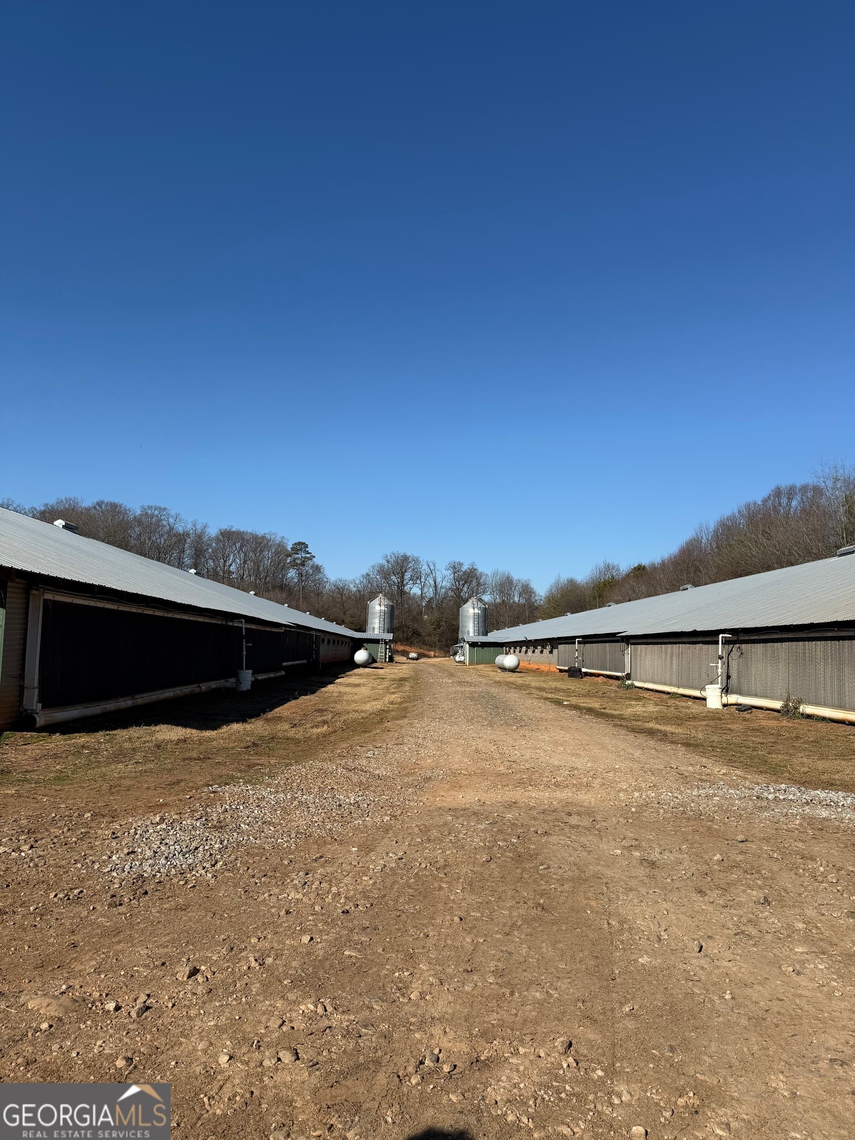 3 bedroom, 2 bathroom, 1,150 sq ft farm for sale at 319 Hunters Creek Road, Toccoa, GA 30577 — photo 7