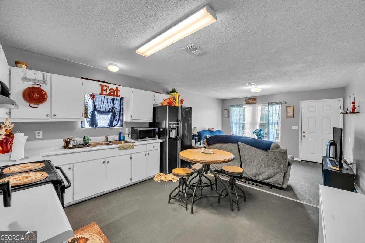 3 bedroom, 1 bathroom, 836 sq ft single family residence for sale at 707 E 3rd Avenue, Cordele, GA 31015 — photo 7