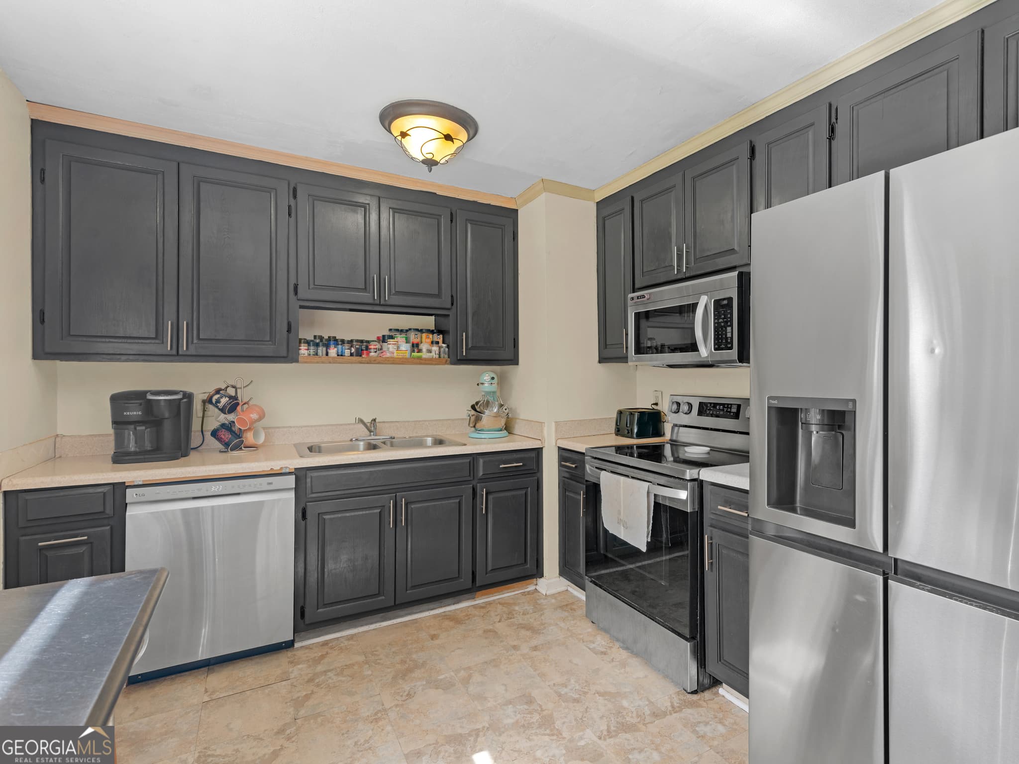 3 bedroom, 2 bathroom, 1,539 sq ft single family residence under contract at 100 Marlon Street, Thomaston, GA 30286 — photo 9