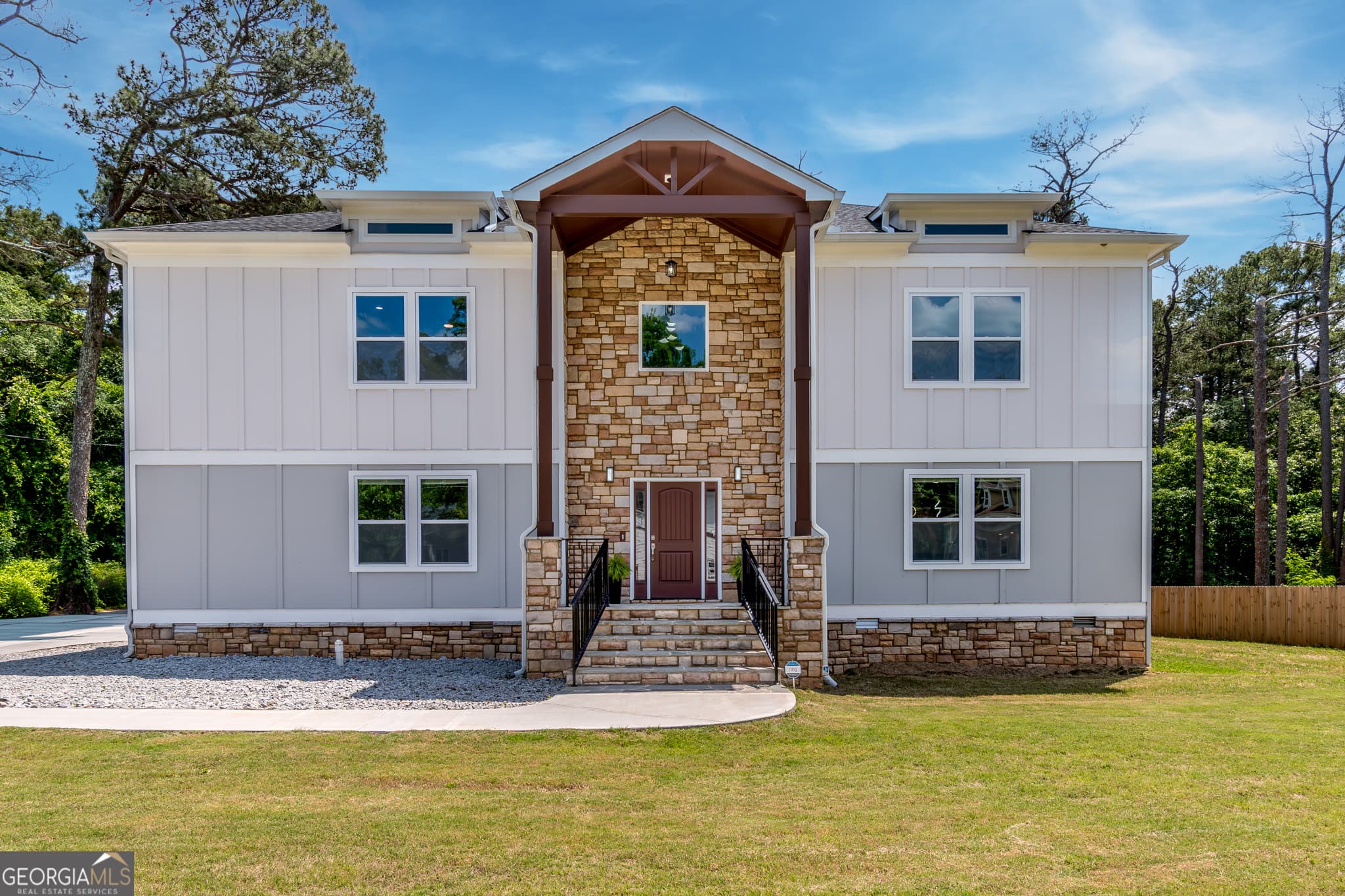5 bedroom, 5.5 bathroom, 4,056 sq ft single family residence for sale at 2369 Mcafee Road, Decatur, GA 30032 — photo 2