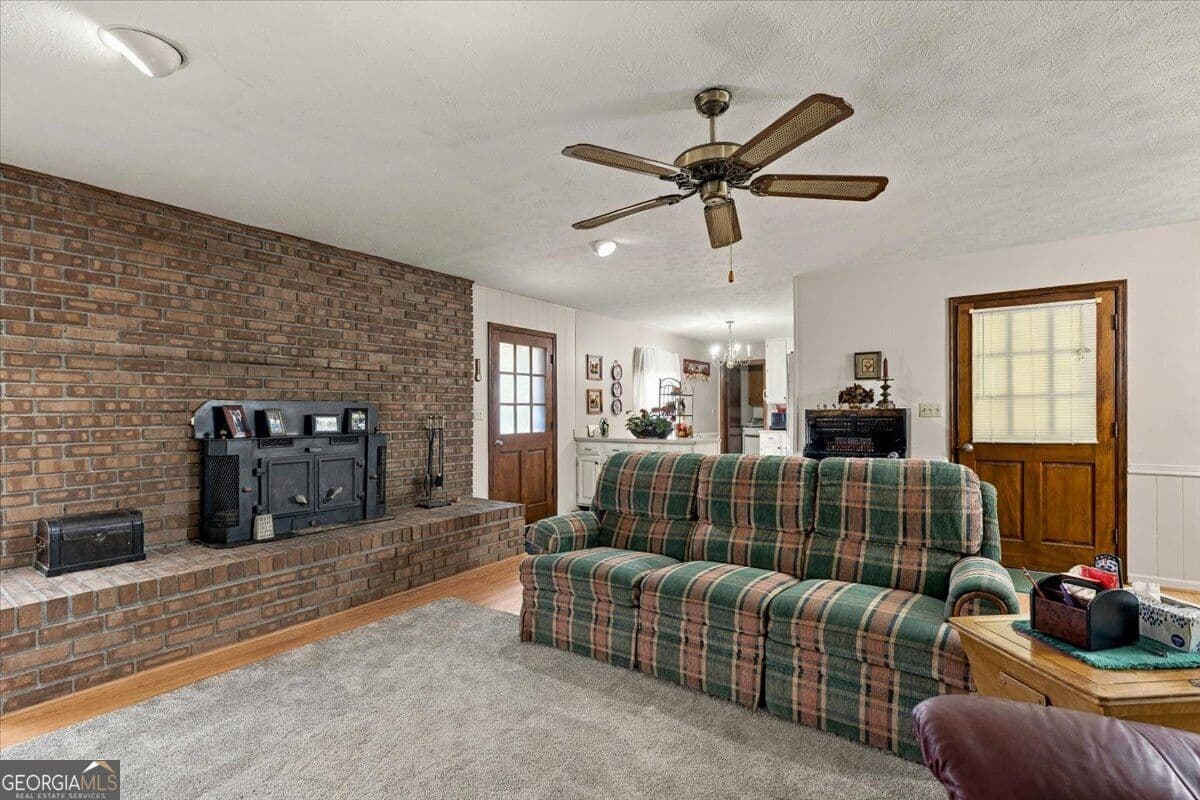 3 bedroom, 2 bathroom, 1,797 sq ft single family residence for sale at 3007 Dames Ferry Road, Forsyth, GA 31029 — photo 6