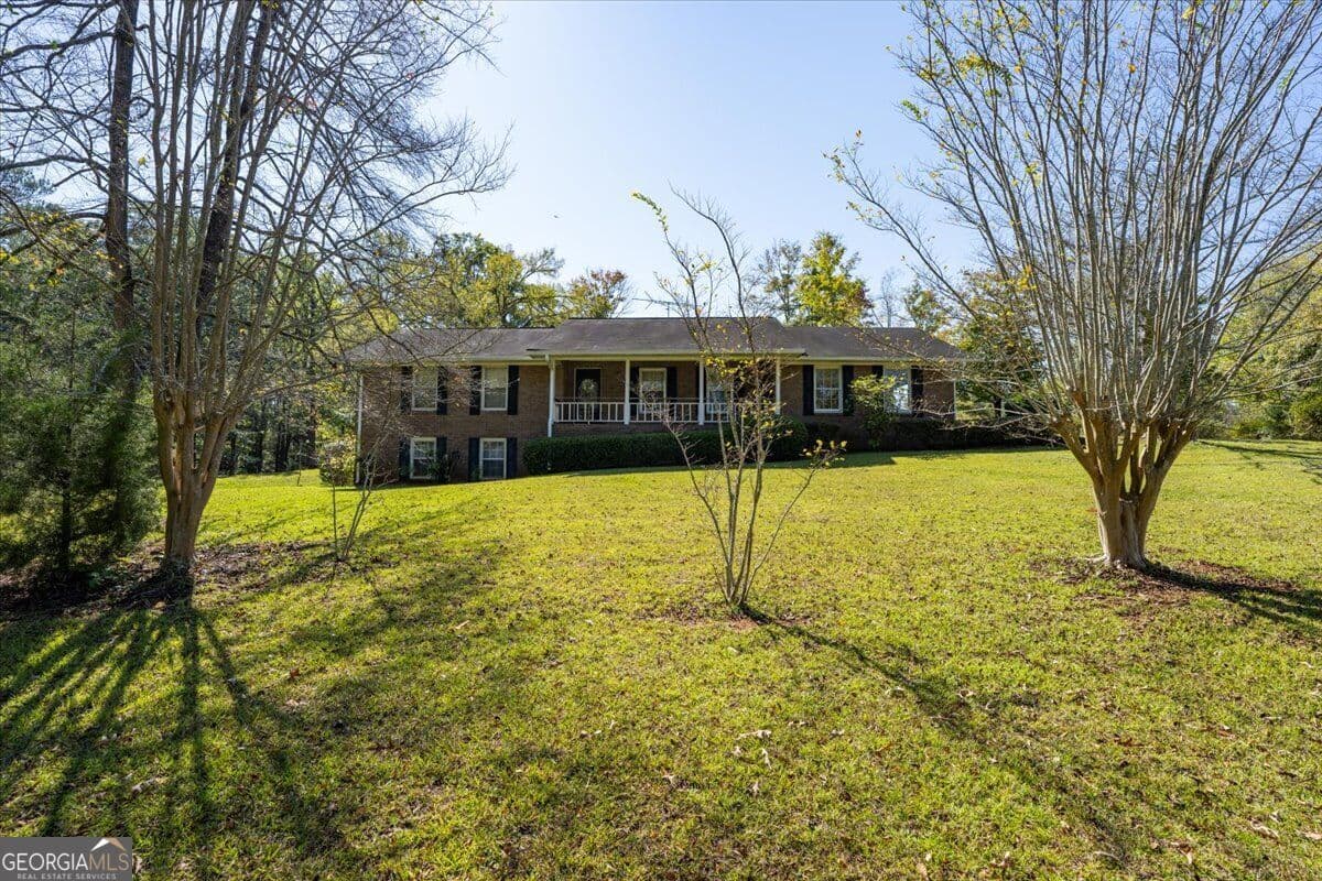 3 bedroom, 2 bathroom, 1,797 sq ft single family residence for sale at 3007 Dames Ferry Road, Forsyth, GA 31029 — photo 1 of 39