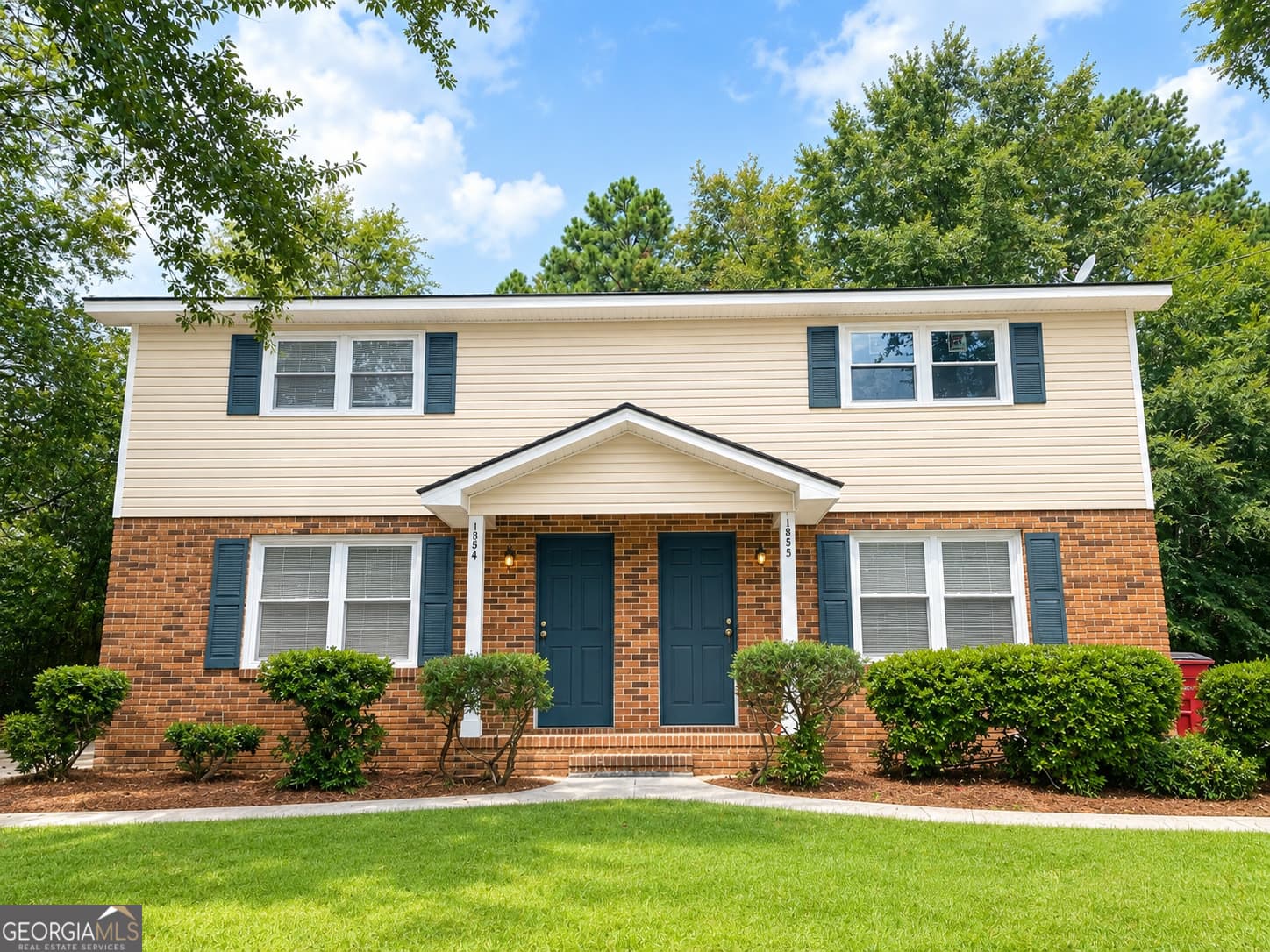 2 bedroom, 1.5 bathroom, 1,050 sq ft townhouse for rent at 1858 Clinton Road, Macon, GA 31211 for $1,100 a month