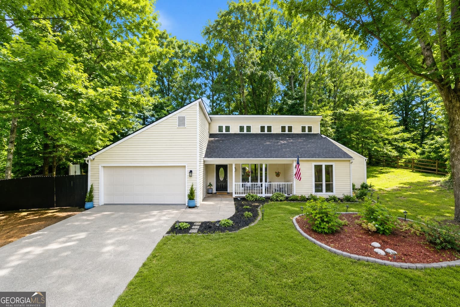 3 bedroom, 2 bathroom, 1,734 sq ft single family residence sold at 539 Charing Cross Drive, Marietta, GA 30066