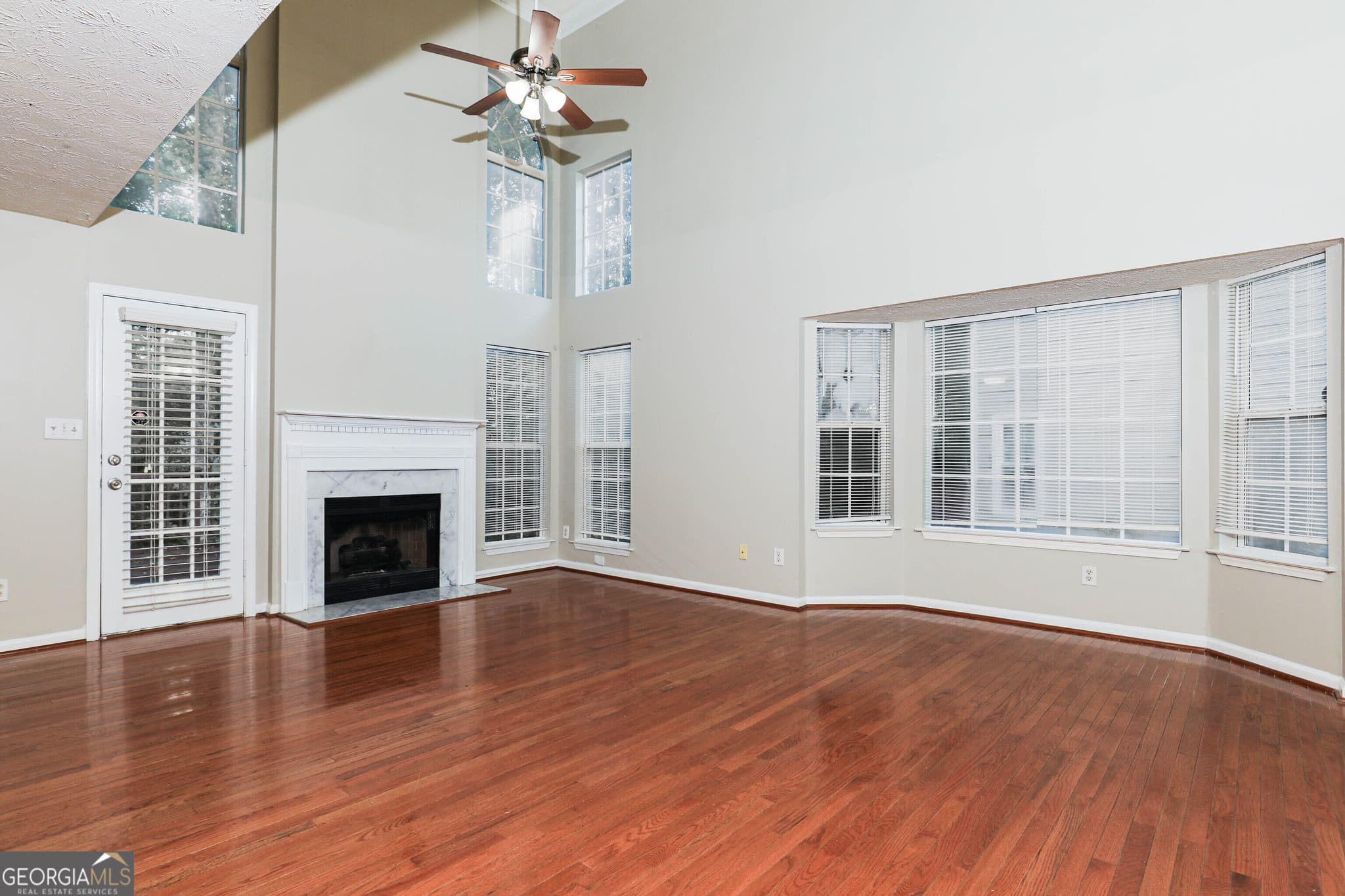 3 bedroom, 2 bathroom, 1,681 sq ft townhouse for rent at 1281 Pointe Drive, Lawrenceville, GA 30044 for $1,900 a month — photo 3