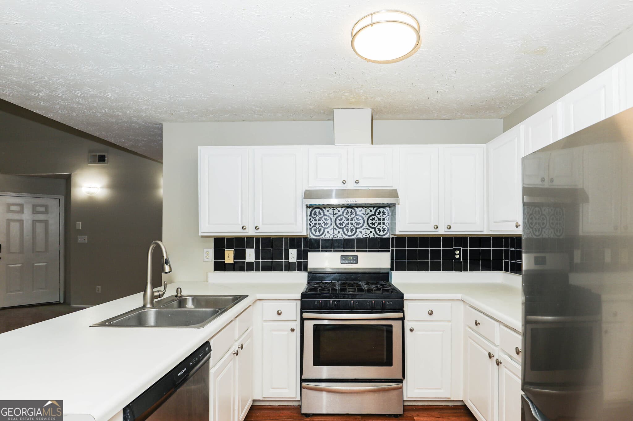 3 bedroom, 2 bathroom, 1,681 sq ft townhouse for rent at 1281 Pointe Drive, Lawrenceville, GA 30044 for $1,900 a month — photo 5
