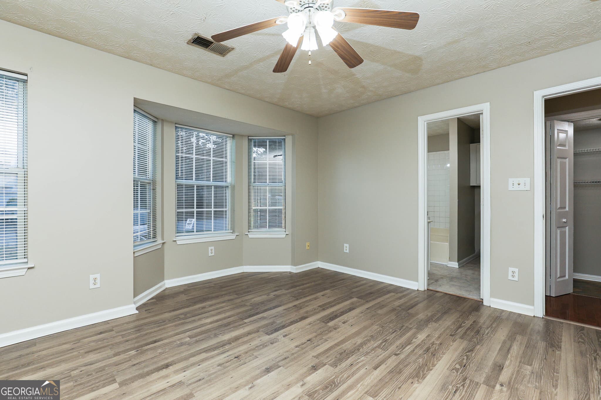 3 bedroom, 2 bathroom, 1,681 sq ft townhouse for rent at 1281 Pointe Drive, Lawrenceville, GA 30044 for $1,900 a month — photo 10