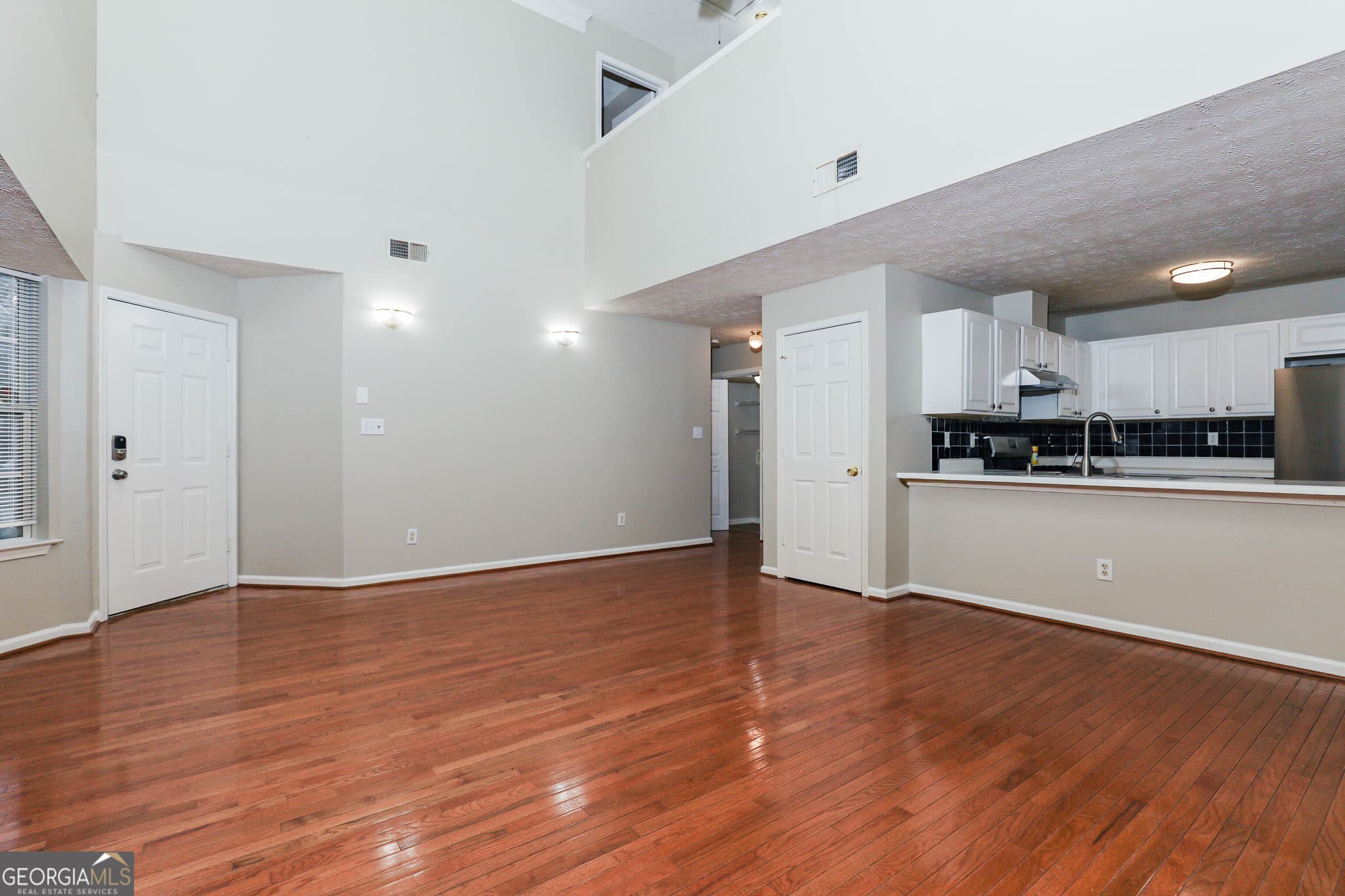 3 bedroom, 2 bathroom, 1,681 sq ft townhouse for rent at 1281 Pointe Drive, Lawrenceville, GA 30044 for $1,900 a month — photo 4