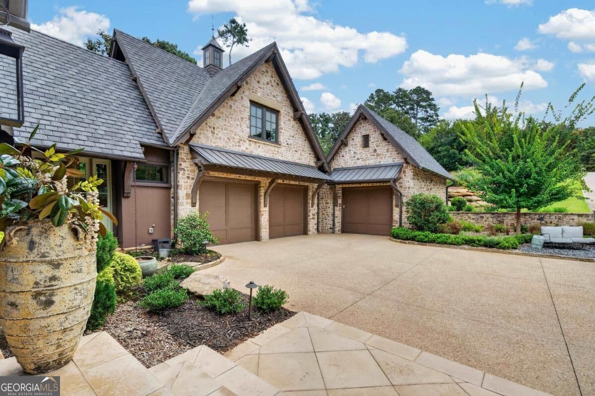 5 bedroom, 6 bathroom, 9,828 sq ft single family residence for sale at 1030 Turkey Trot, Greensboro, GA 30642 — photo 10
