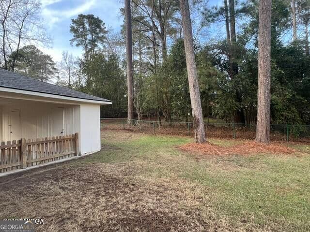 4 bedroom, 2 bathroom, 1,858 sq ft single family residence for sale at 4713 Lattimore Drive, Macon, GA 31210 — photo 3